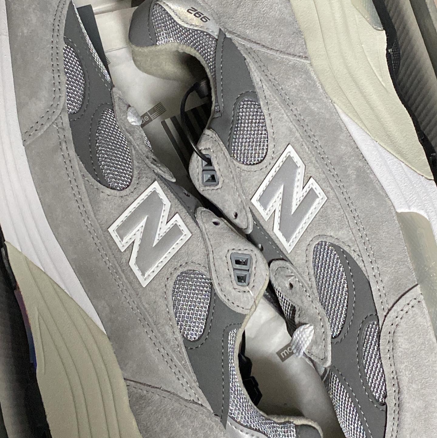 New Balance 992 Made in USA Grey - D Standard 착용 스타일 - 1