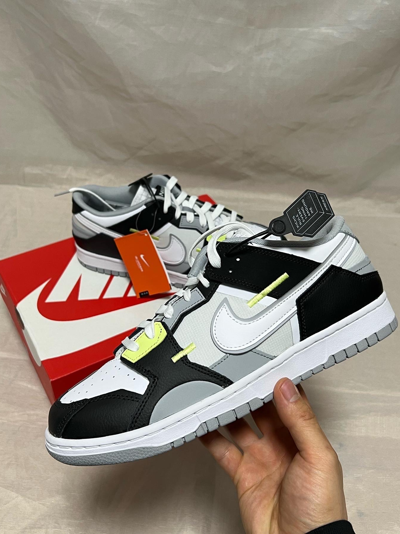 Nike Dunk Scrap Black Lemon Twist 착용 스타일 - 2