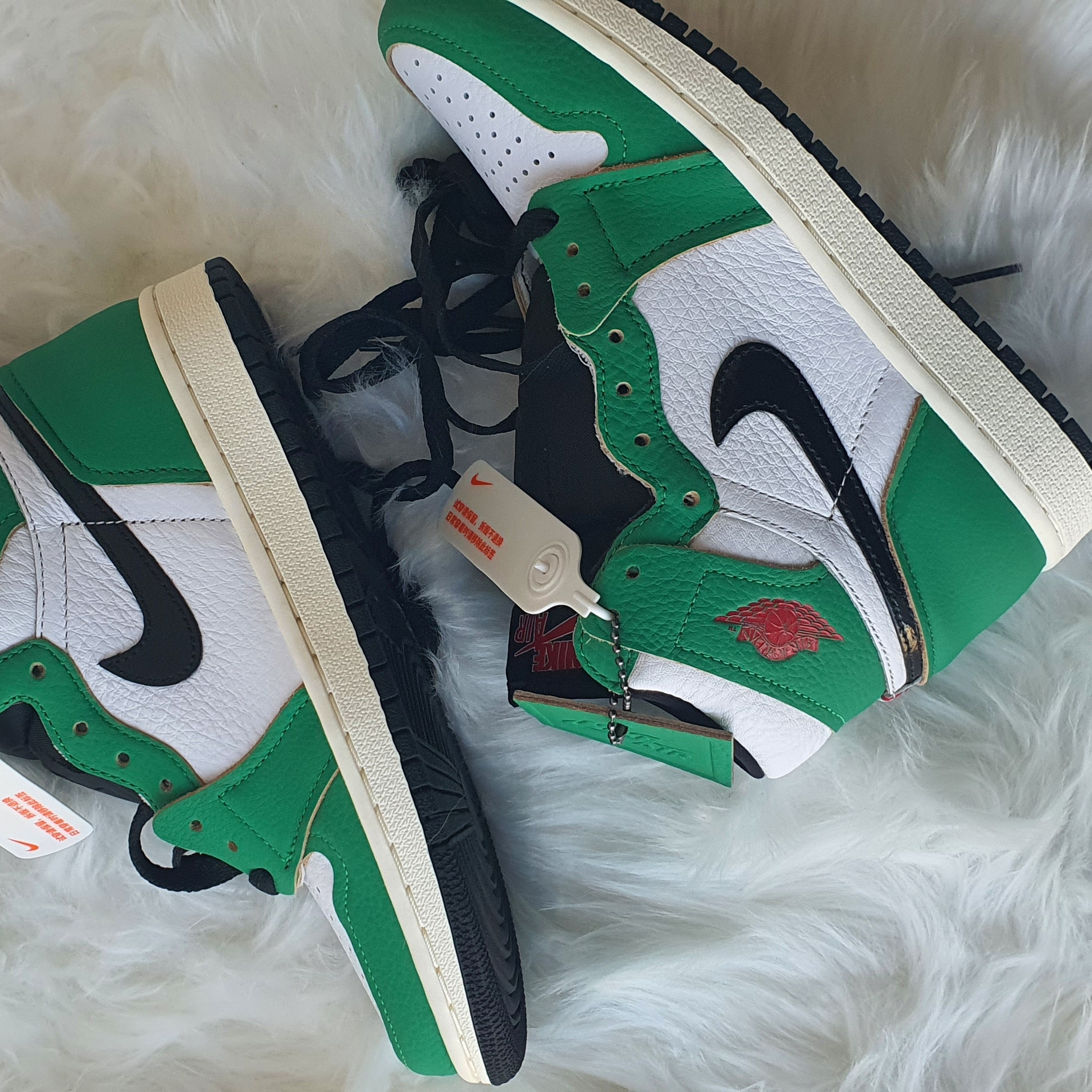 (W) Jordan 1 Retro High OG Lucky Green 착용 스타일