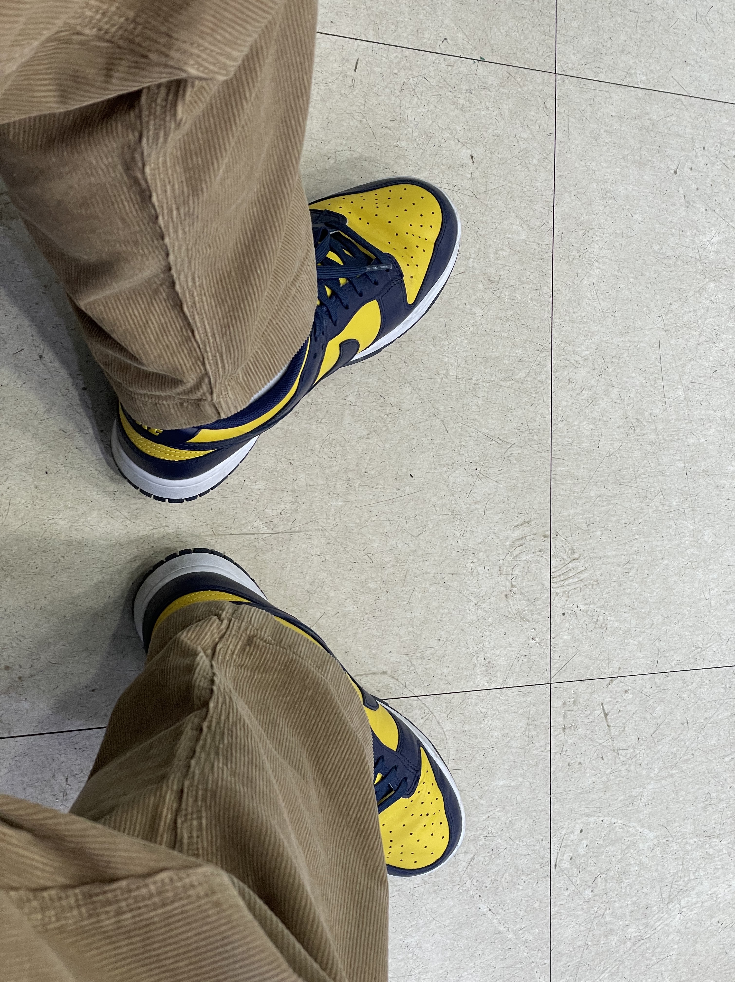Nike Dunk Low Retro Varsity Maize, IAB Studio Hoodie Navy - 21SS 착용 스타일 - 2
