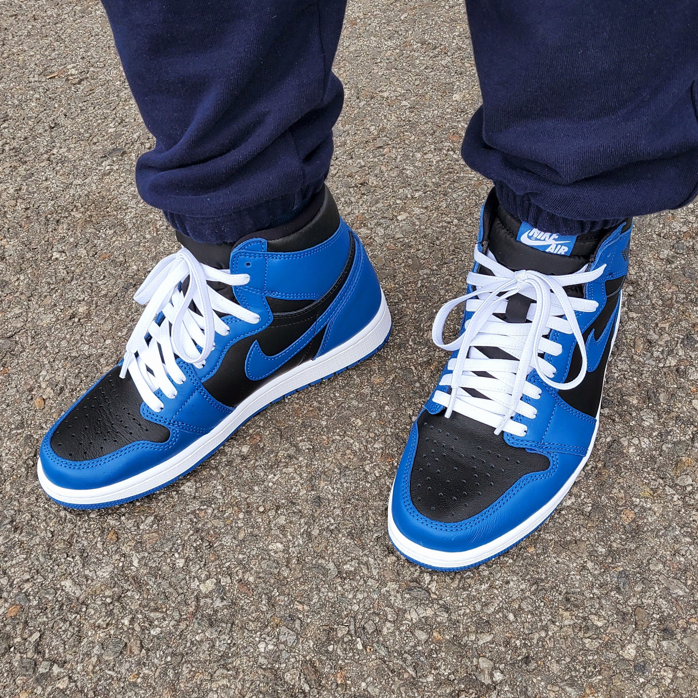 Jordan 1 Retro High OG Dark Marina Blue 착용 스타일 - 4