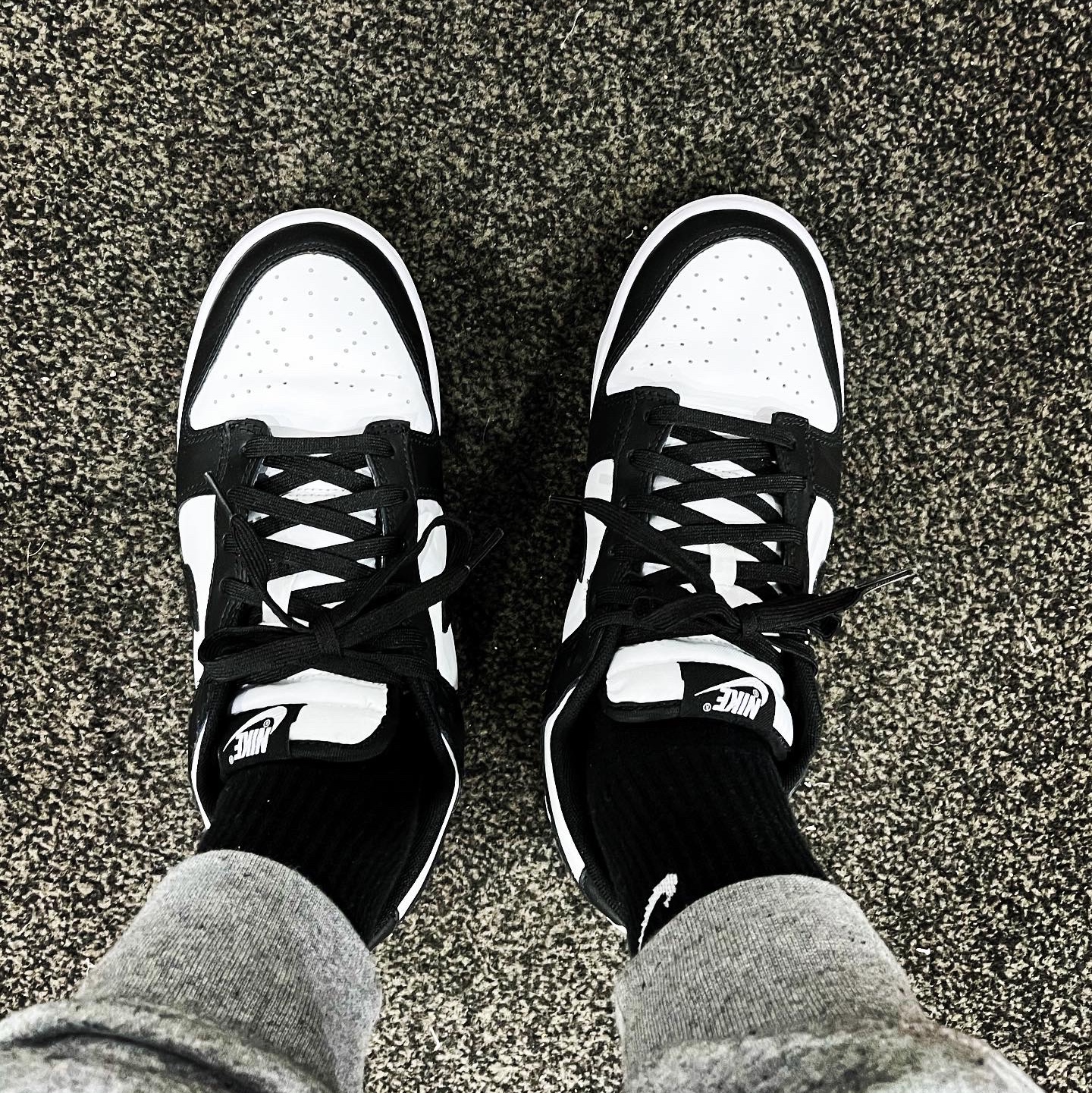 Nike Dunk Low Retro Black 착용 스타일 - 1