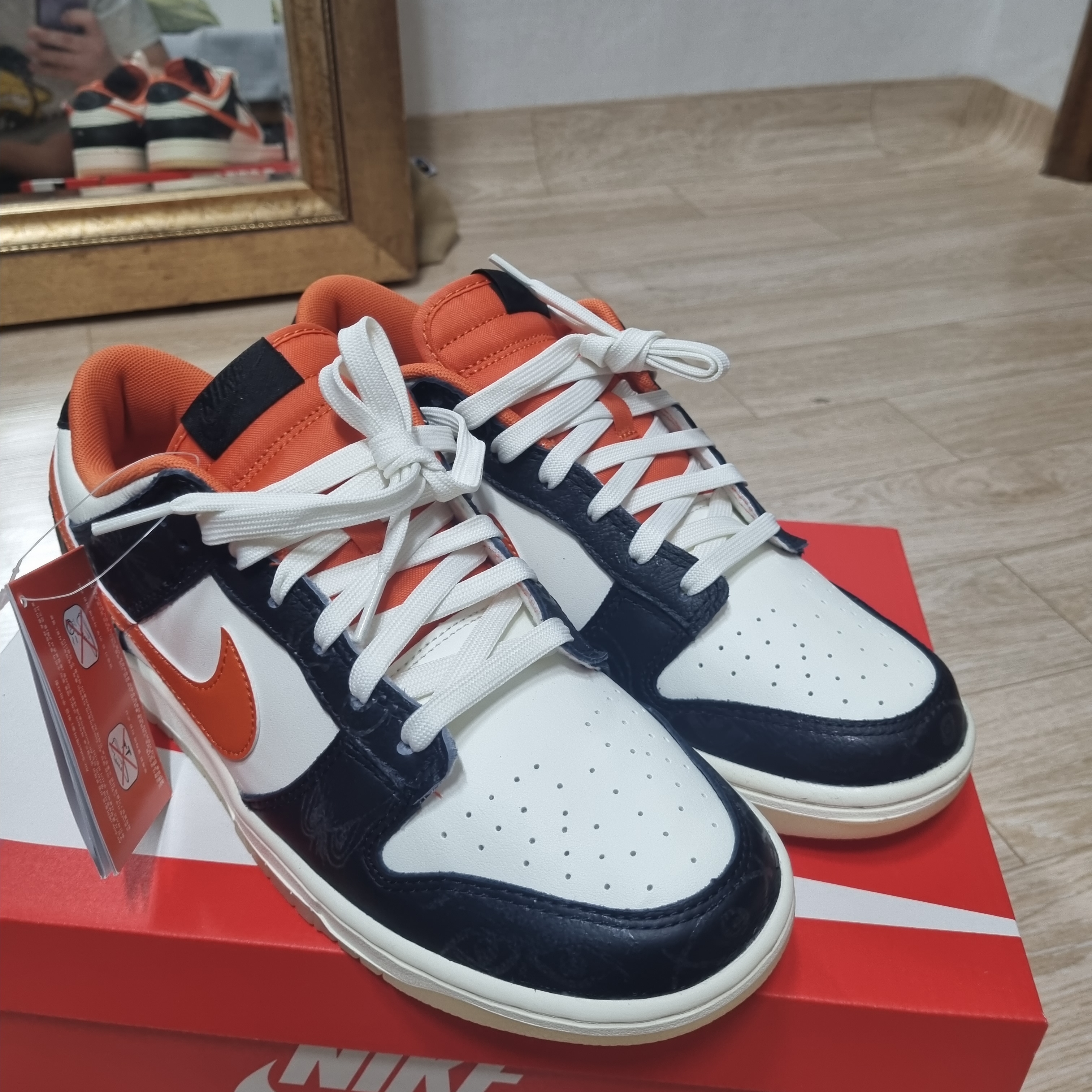 Nike Dunk Low Retro PRM Halloween 착용 스타일