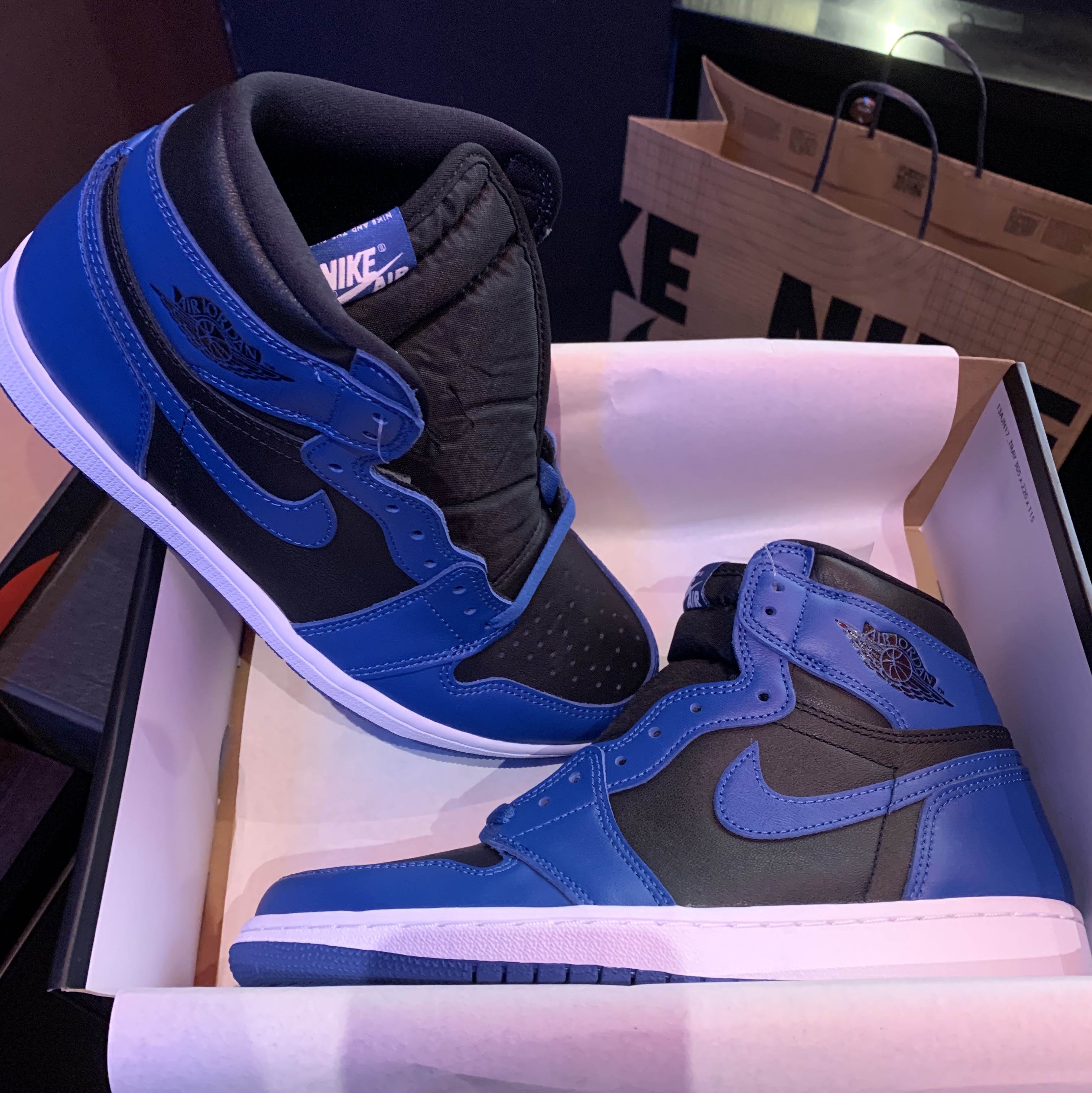 Jordan 1 Retro High OG Dark Marina Blue 착용 스타일