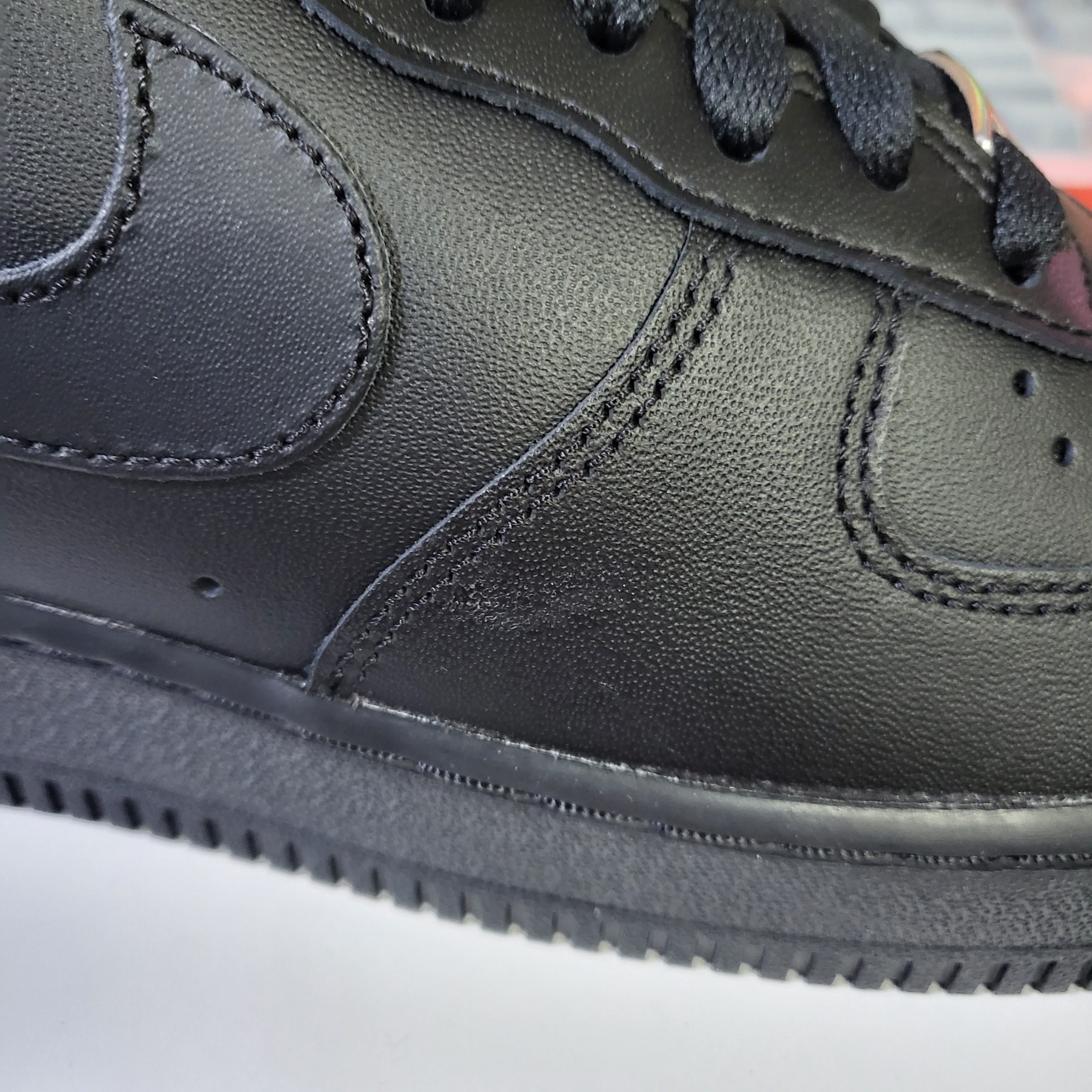 Nike Air Force 1 '07 Low Triple Black 착용 스타일 - 1