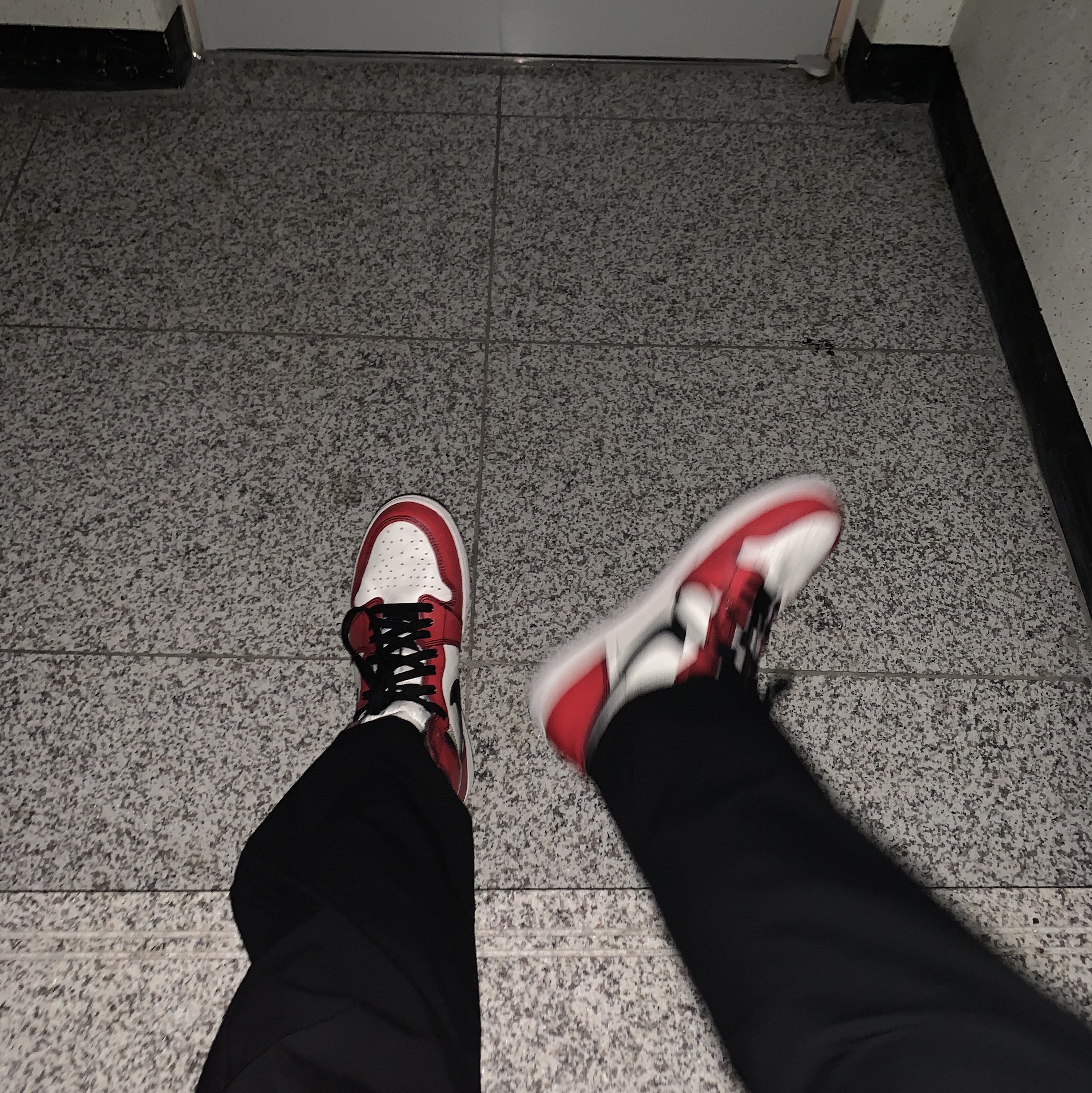 Jordan 1 Retro High OG Defiant SB LA to Chicago 착용 스타일 - 3