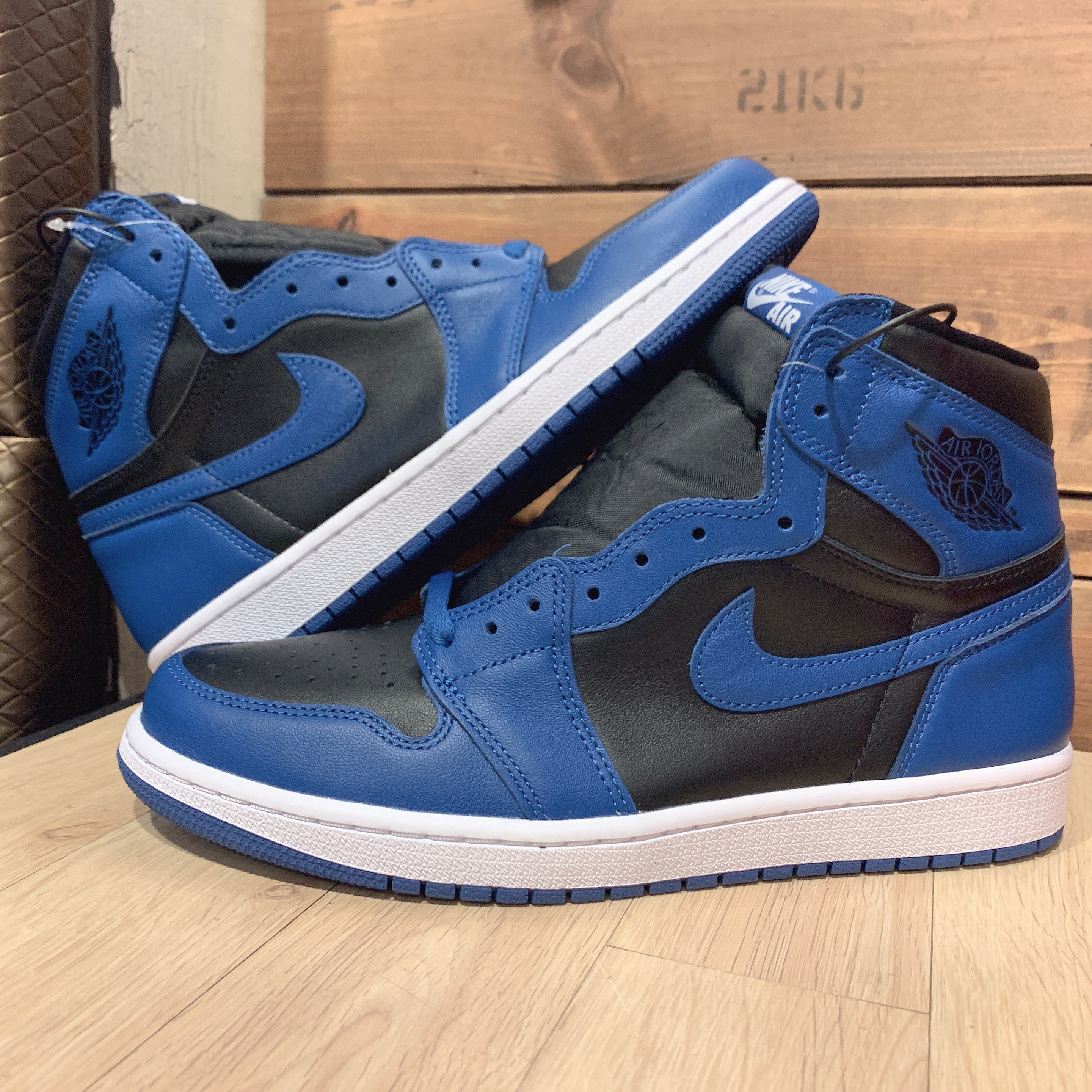 Jordan 1 Retro High OG Dark Marina Blue 착용 스타일 - 4