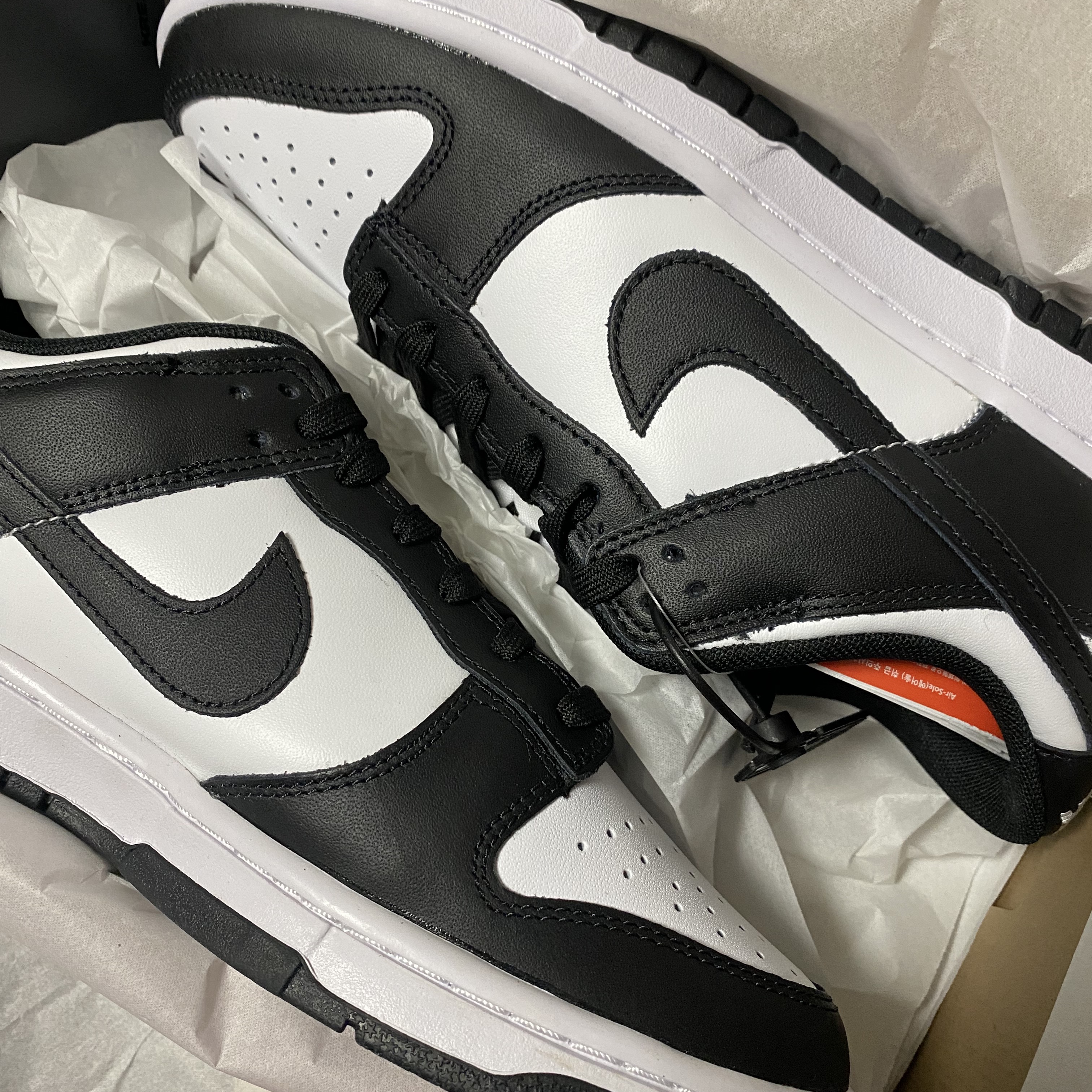 Nike Dunk Low Retro Black 착용 스타일