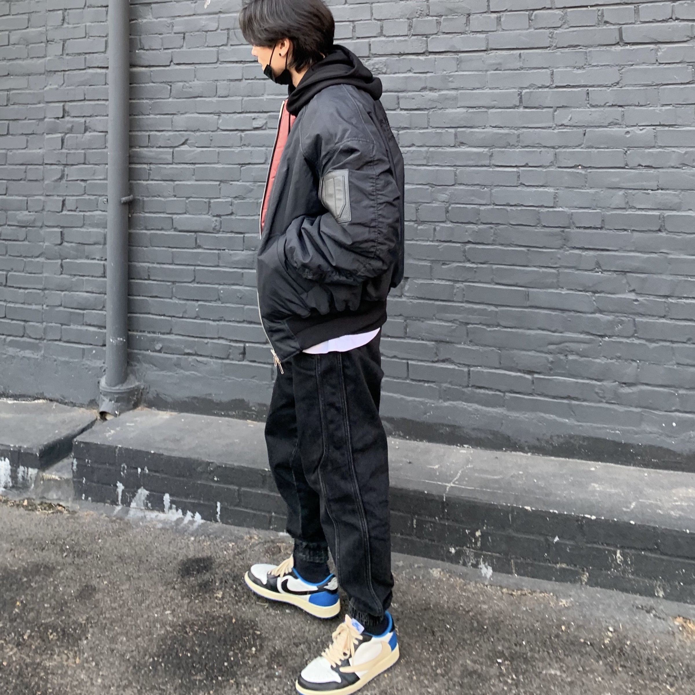 Jordan 1 x Travis Scott x Fragment Retro Low OG SP Military Blue 착용 스타일