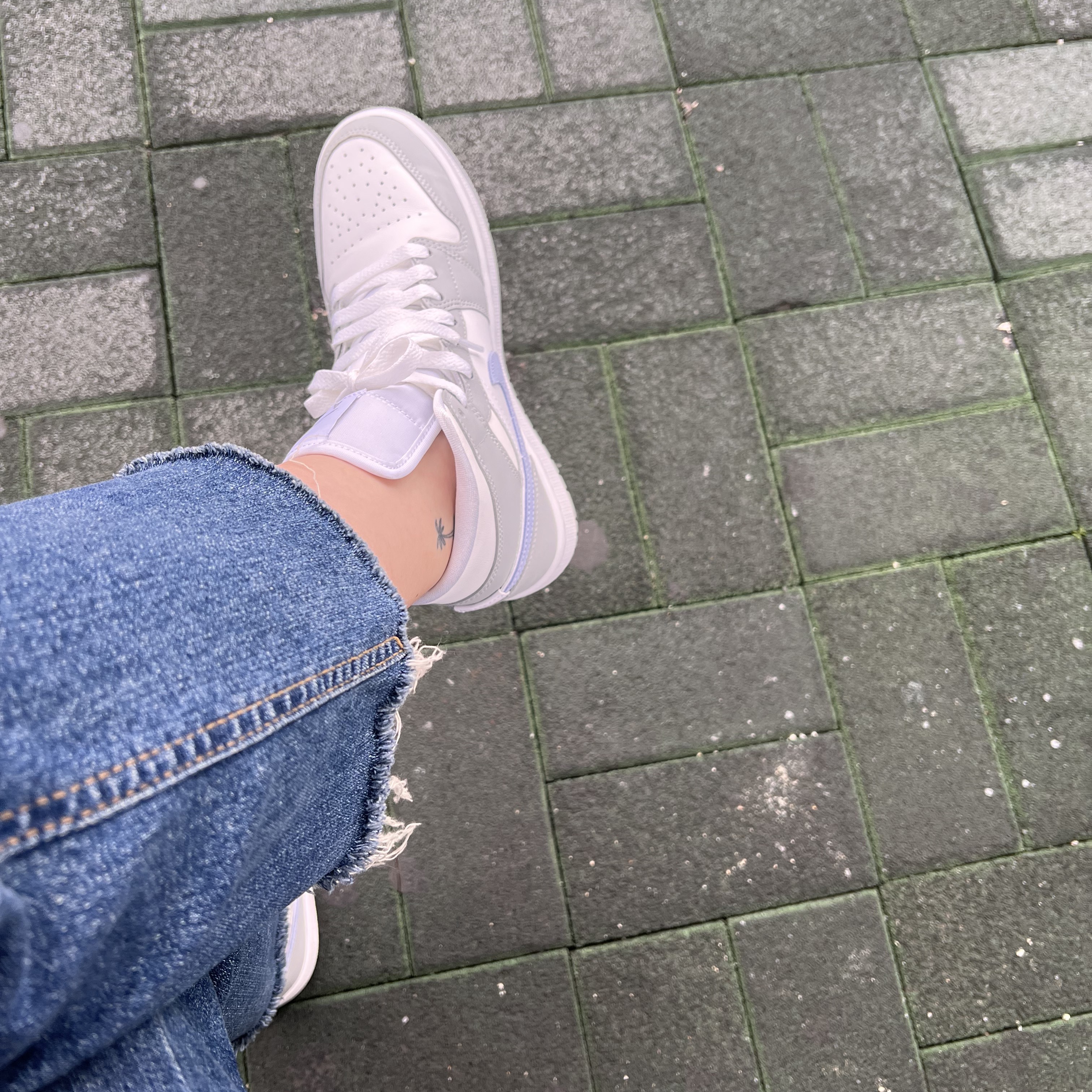 (W) Jordan 1 Mid Wolf Grey 착용 스타일