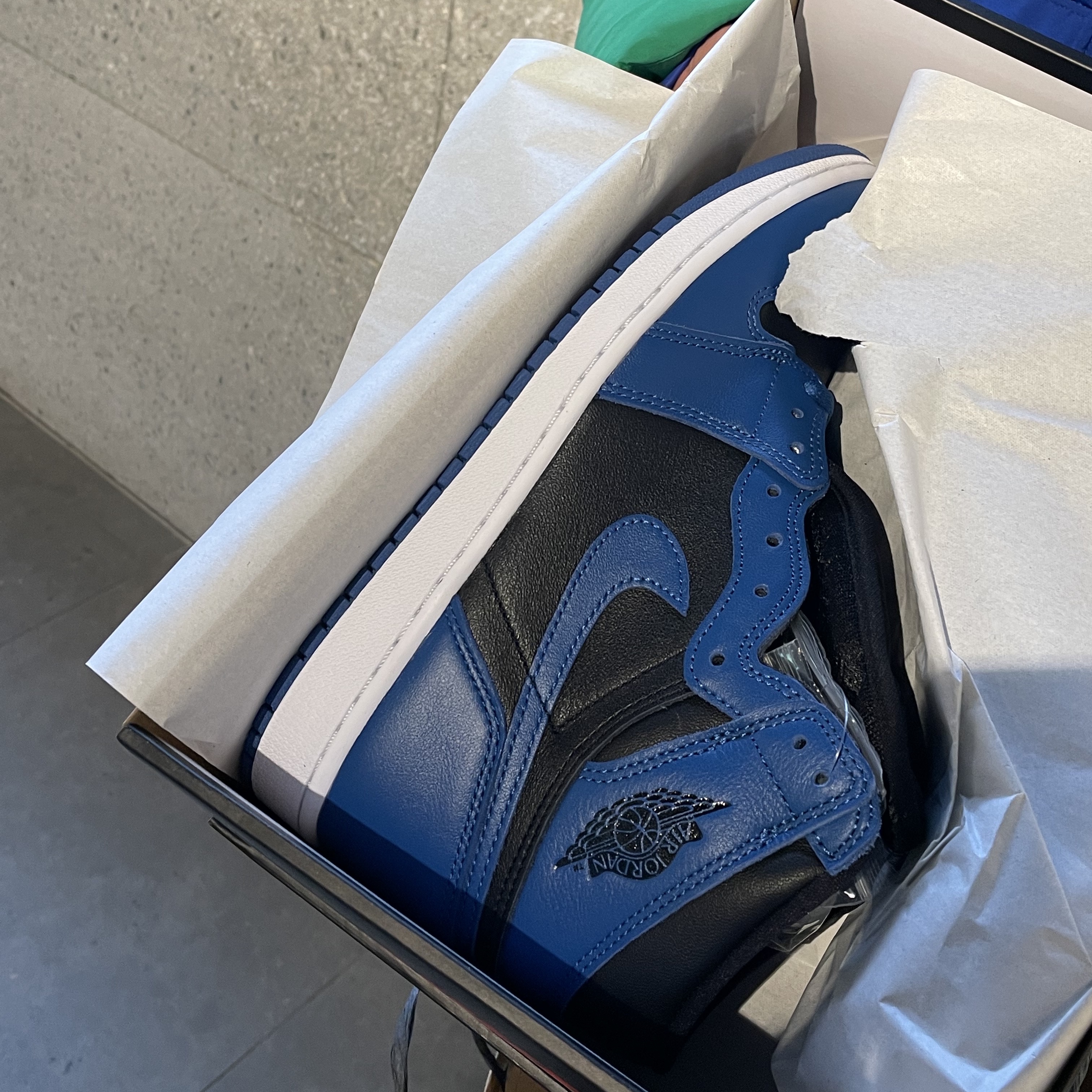 Jordan 1 Retro High OG Dark Marina Blue 착용 스타일