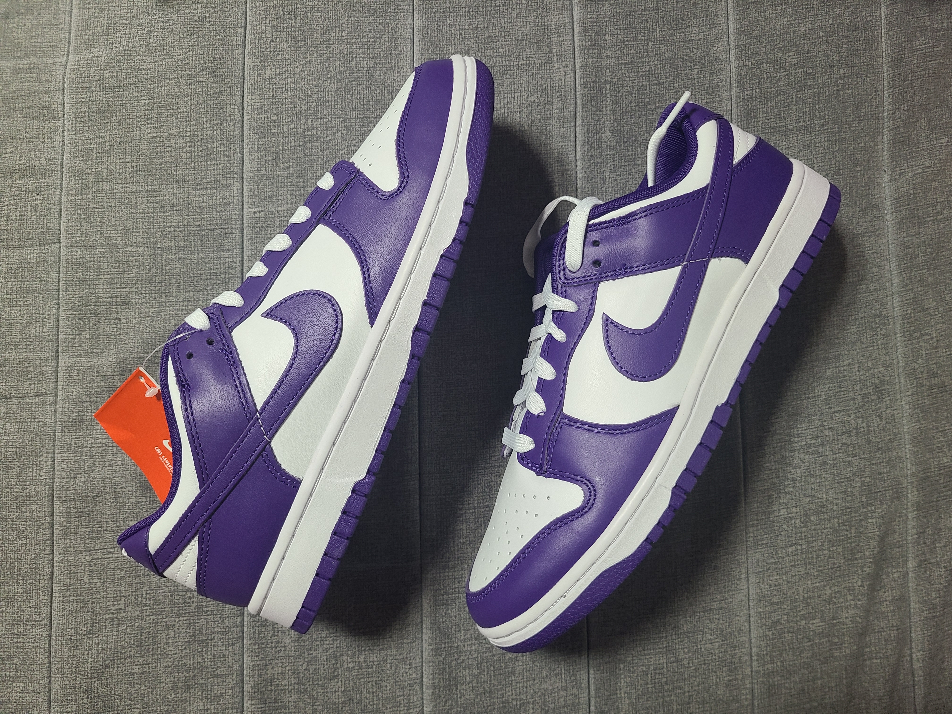 Nike Dunk Low Retro Championship Court Purple 착용 스타일