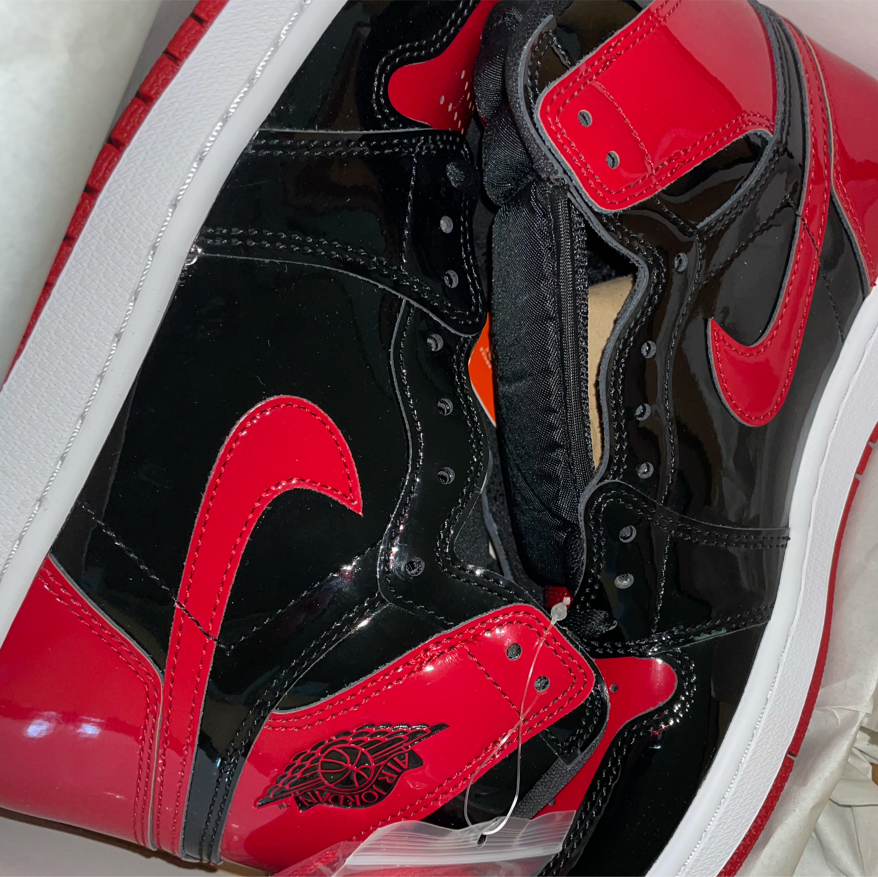 Jordan 1 Retro High OG Patent Bred 착용 스타일