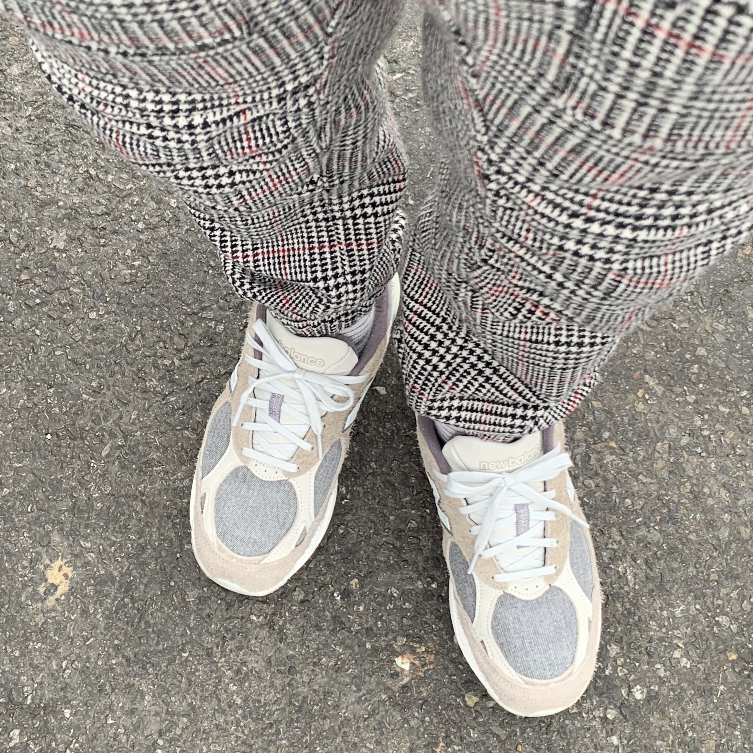 New Balance x Levi's 990v3 Grey (Levi's Tag) 착용 스타일 - 2