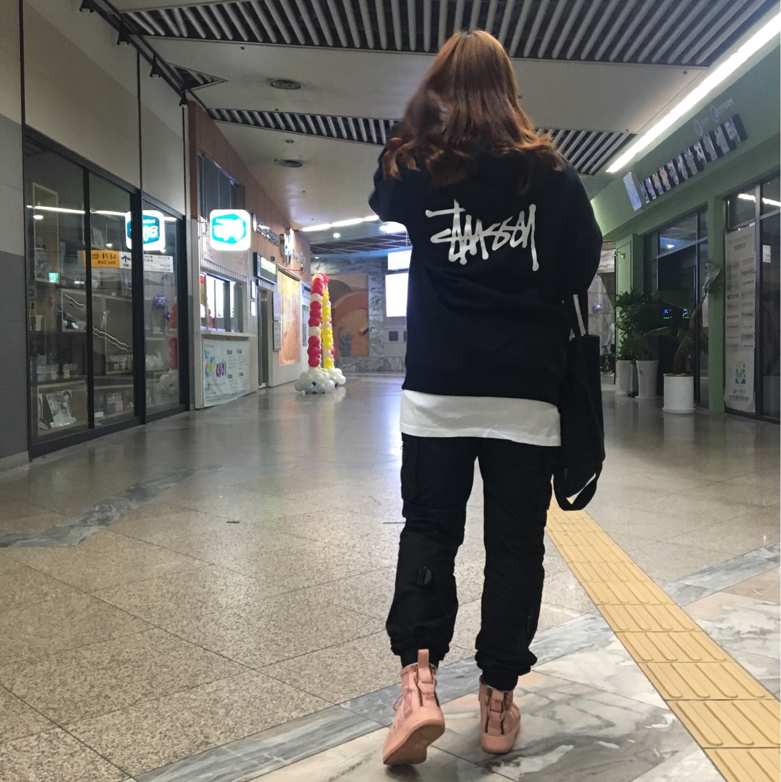 Stussy Basic Stussy Hoodie Black 2021 착용 스타일