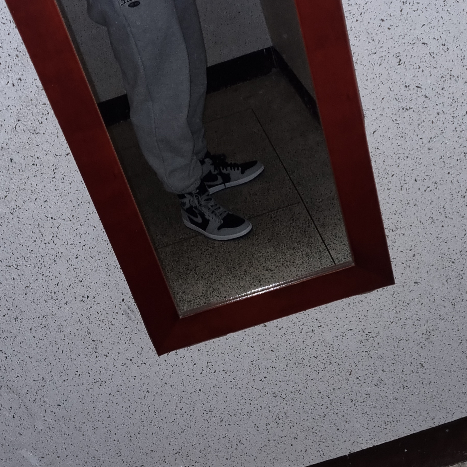 Jordan 1 Retro High OG Shadow 2.0 착용 스타일 - 1