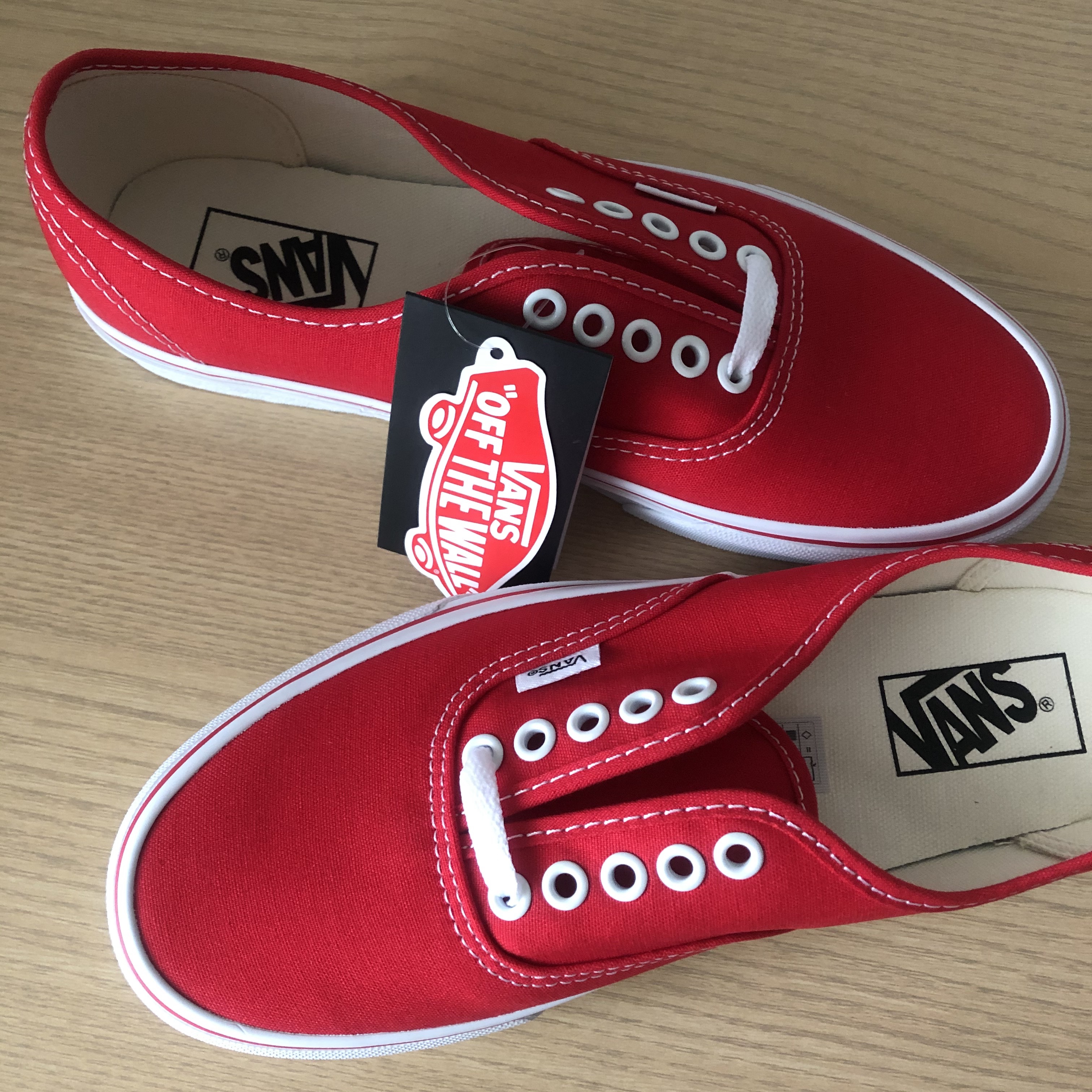 Vans Authentic Red 착용 스타일