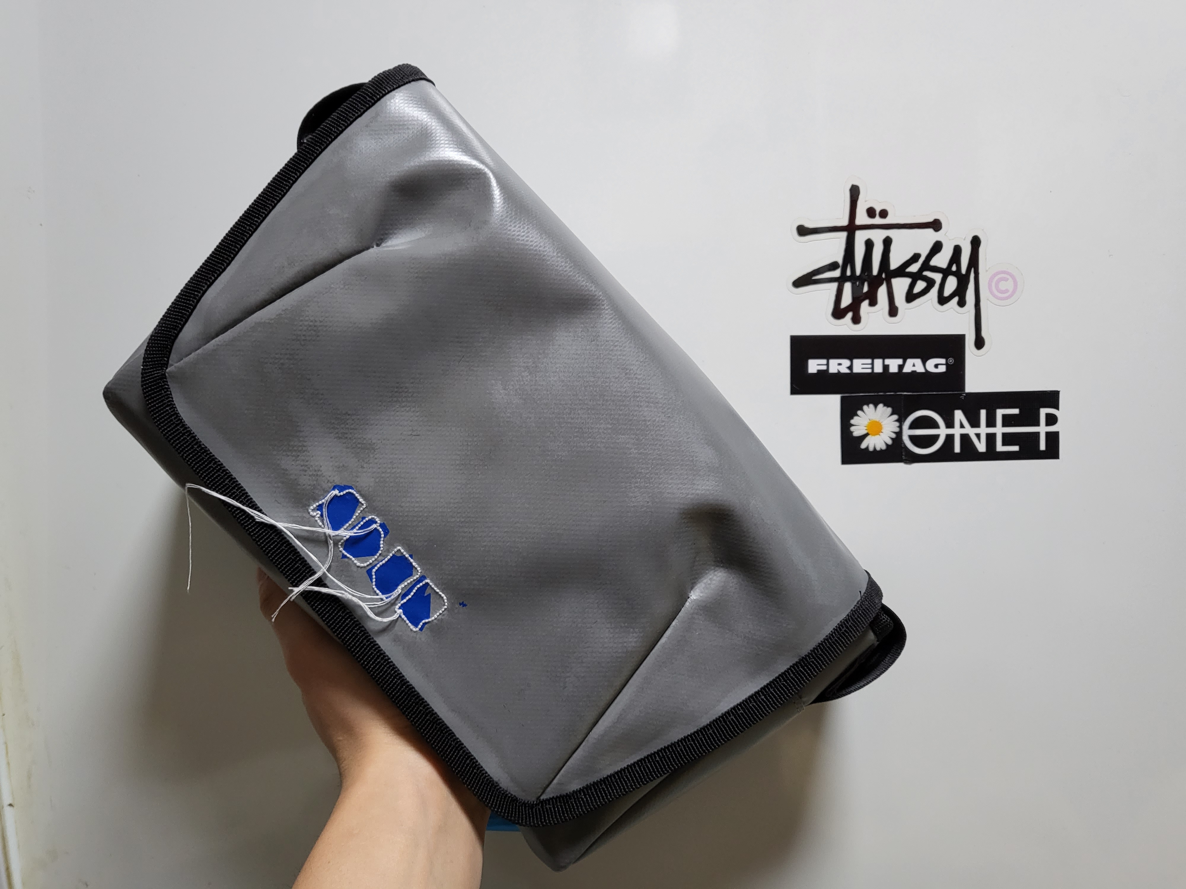 Ader Error Trace Admore Crossbody Bag Grey - 21FW 착용 스타일