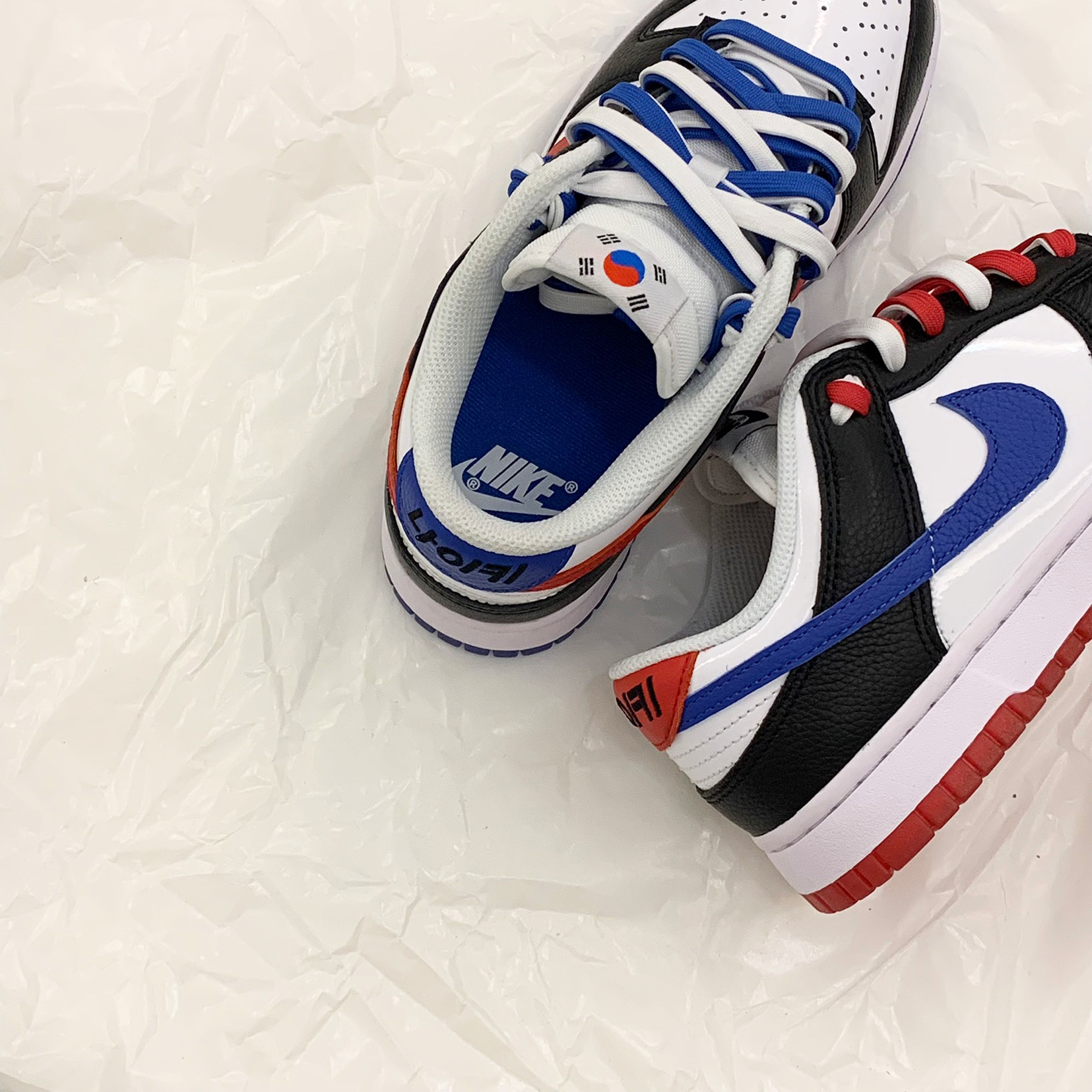 Nike Dunk Low SE Seoul, Nike Dunk Low SE Seoul (With Special Gift) 착용 스타일 - 1
