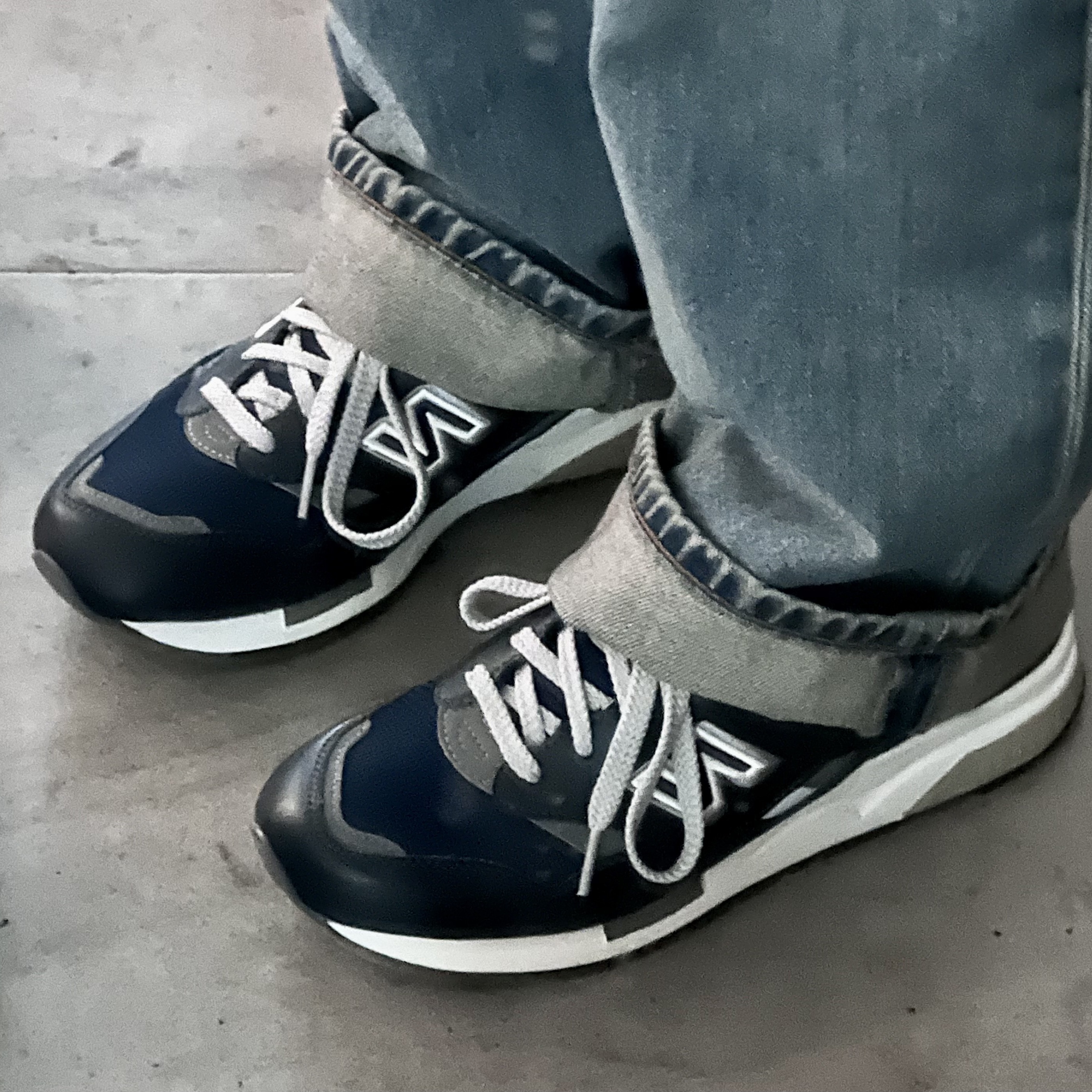 New Balance 1600 Legacy Navy 착용 스타일