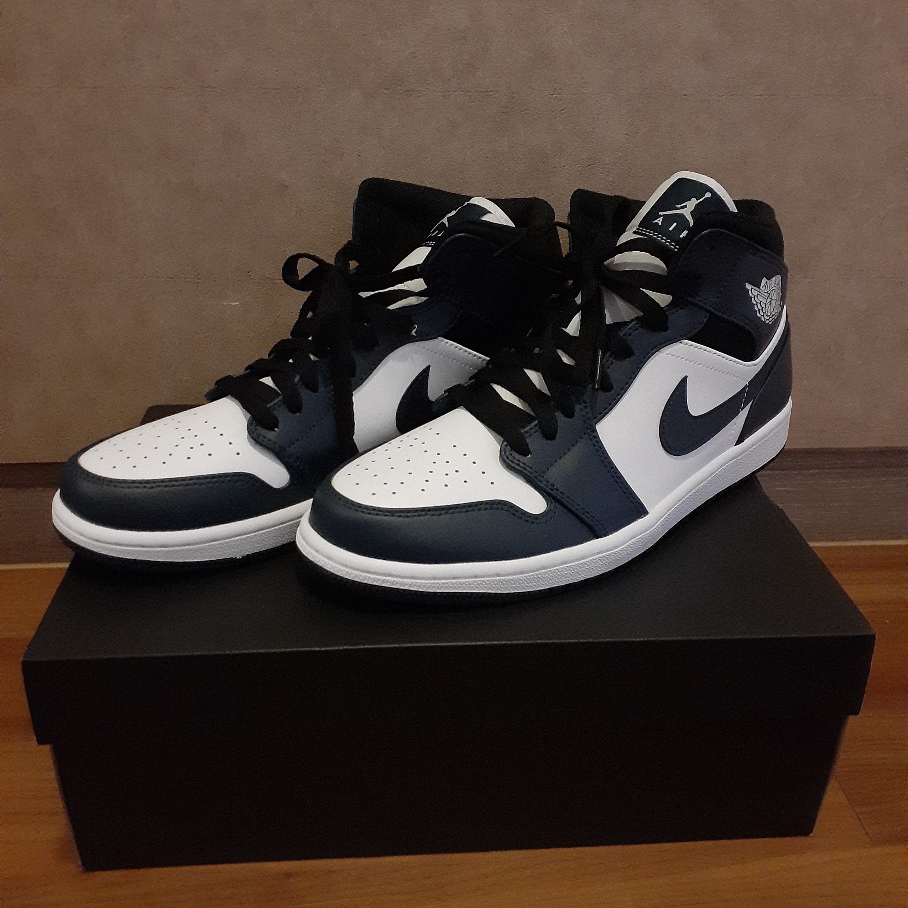 Jordan 1 Mid Dark Teal 착용 스타일