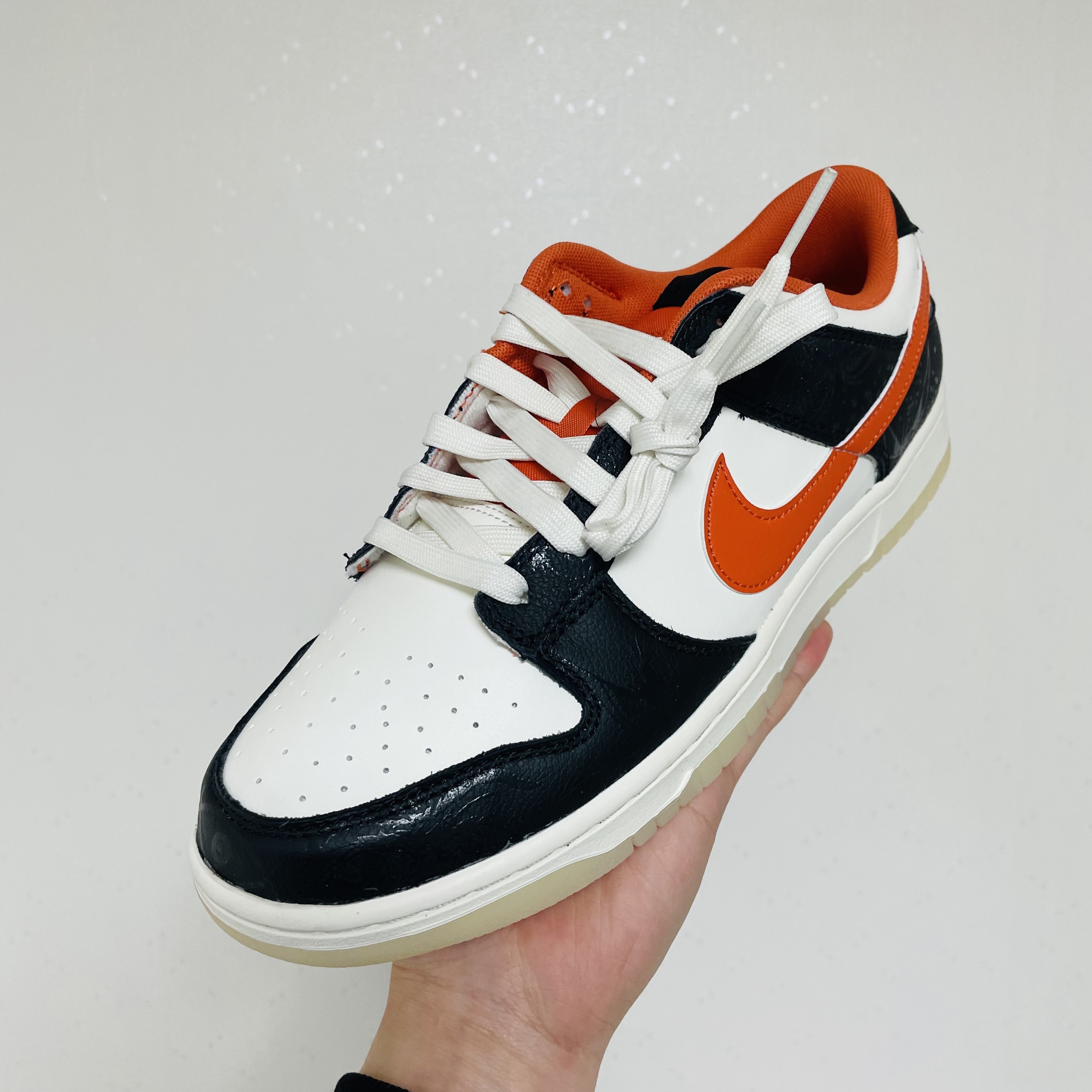 Nike Dunk Low Retro PRM Halloween 착용 스타일
