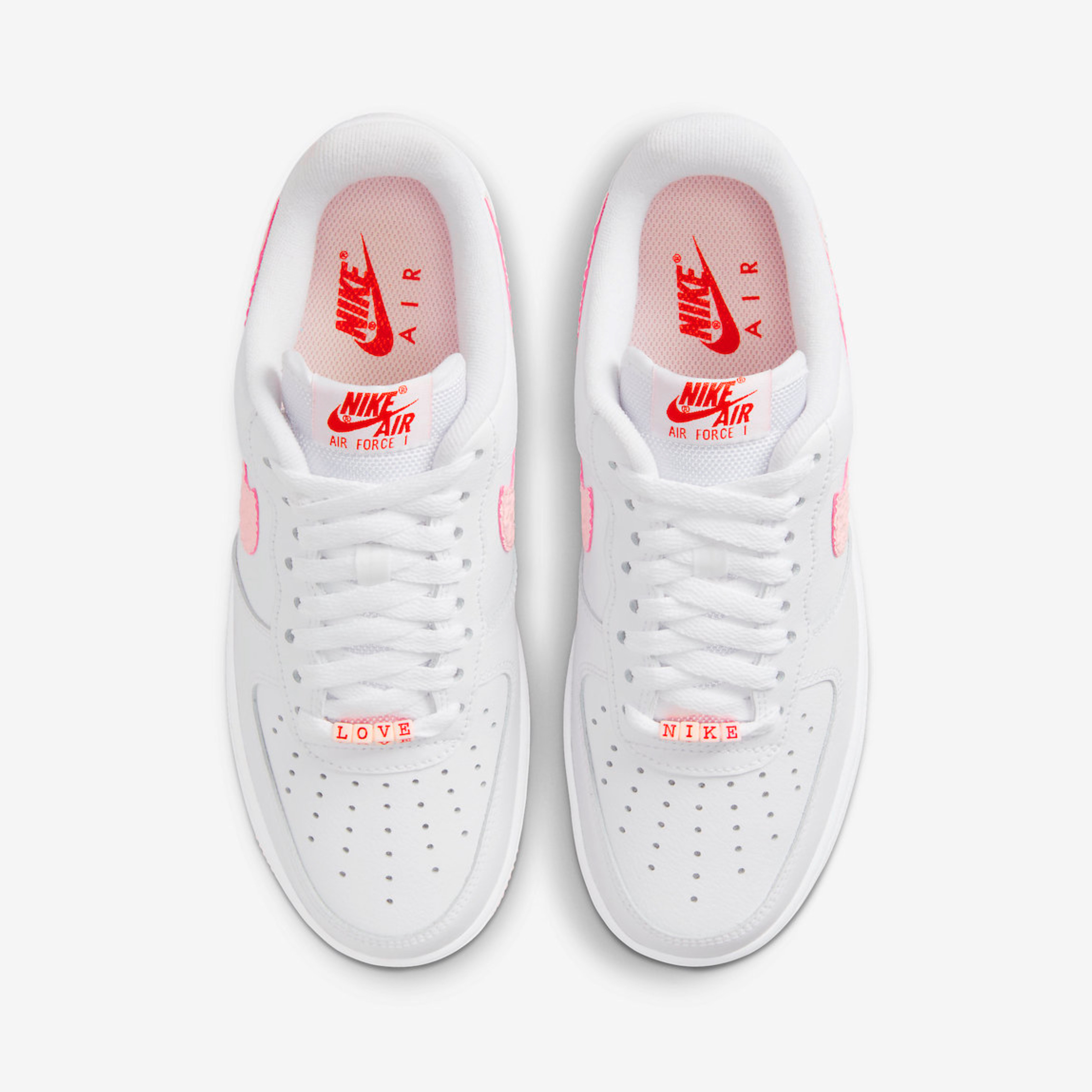 (W) Nike Air Force 1 '07 Valentine Day 2022 착용 스타일 - 4