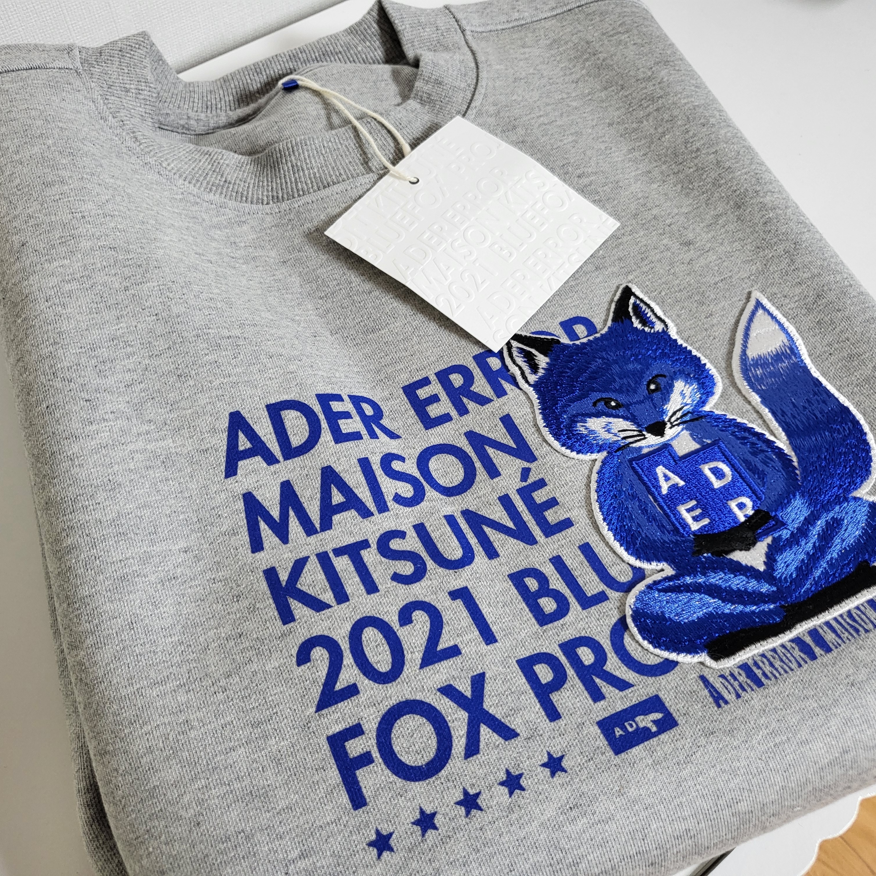 Maison Kitsune x Ader Error Meditation Fox Sweatshirt Grey 착용 스타일 - 1