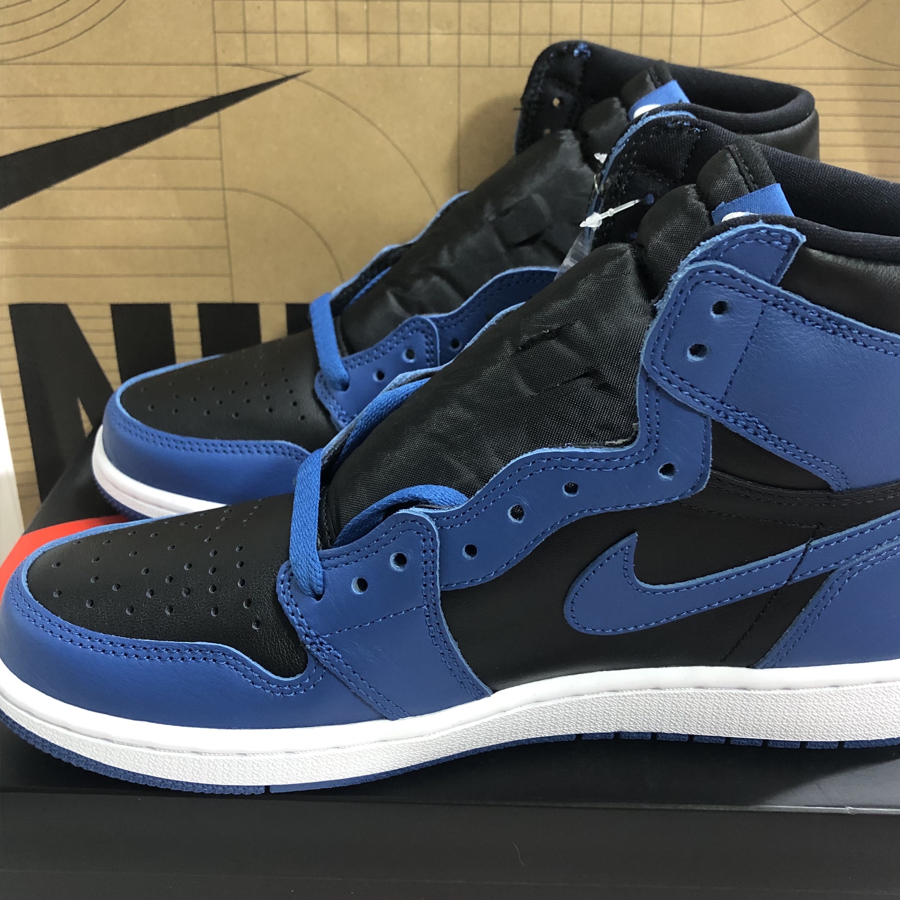 Jordan 1 Retro High OG Dark Marina Blue 착용 스타일 - 2