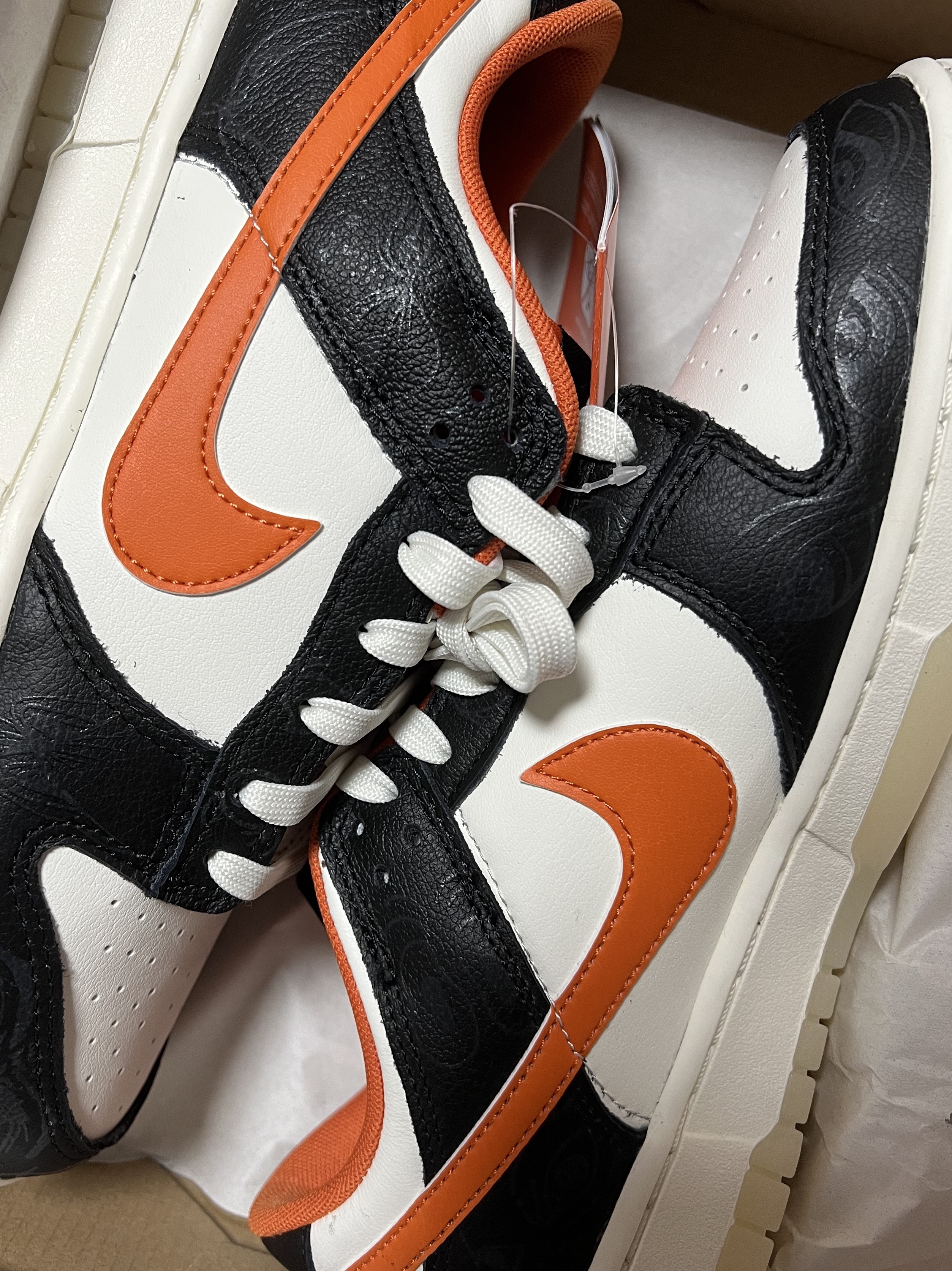 Nike Dunk Low Retro PRM Halloween 착용 스타일 - 1