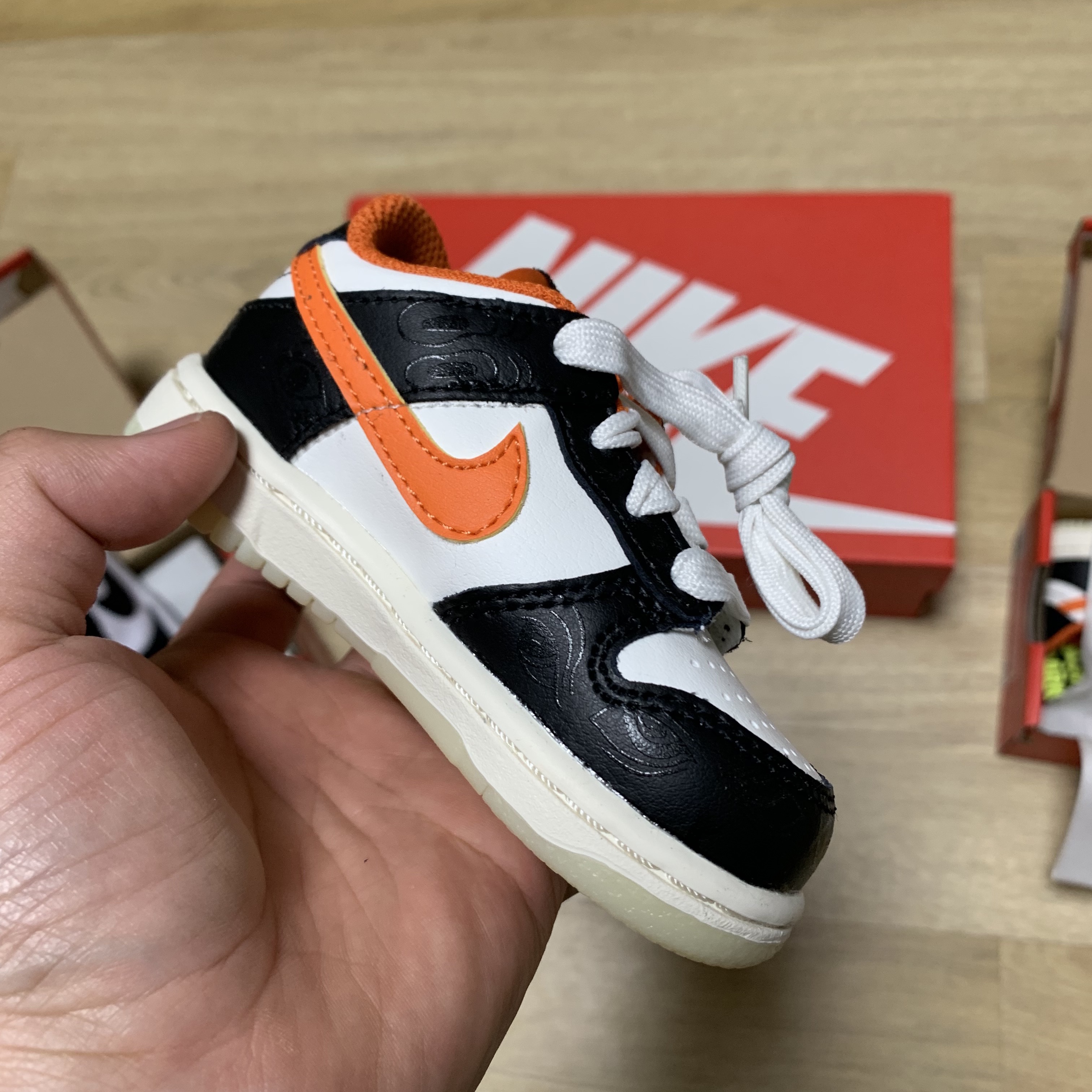 (TD) Nike Dunk Low PRM Halloween 착용 스타일