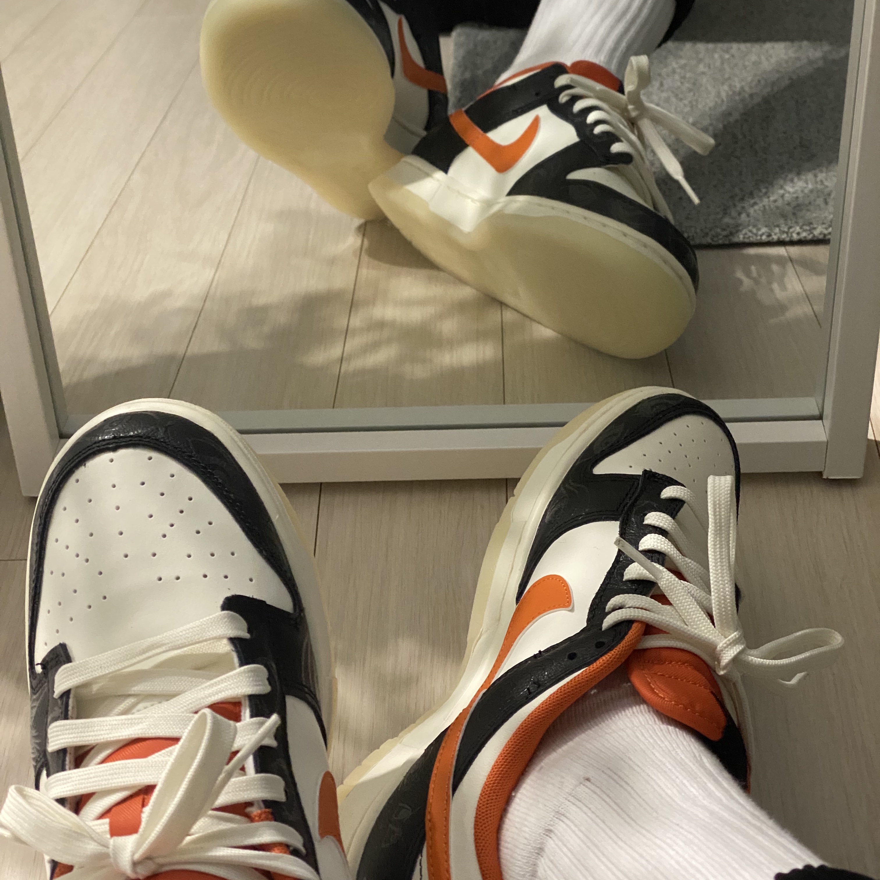Nike Dunk Low Retro PRM Halloween 착용 스타일