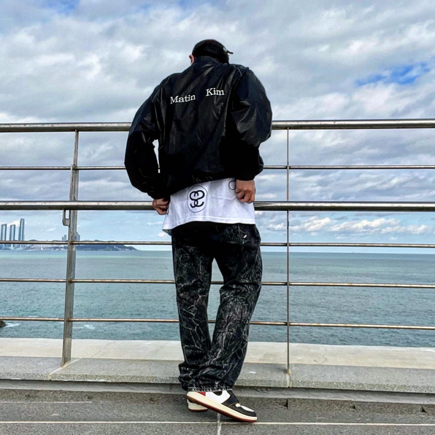 Jordan 1 x Union Retro High Black Toe, Stussy x Takahiromiyashita The Soloist 40 WT T-Shirt 착용 스타일 - 1
