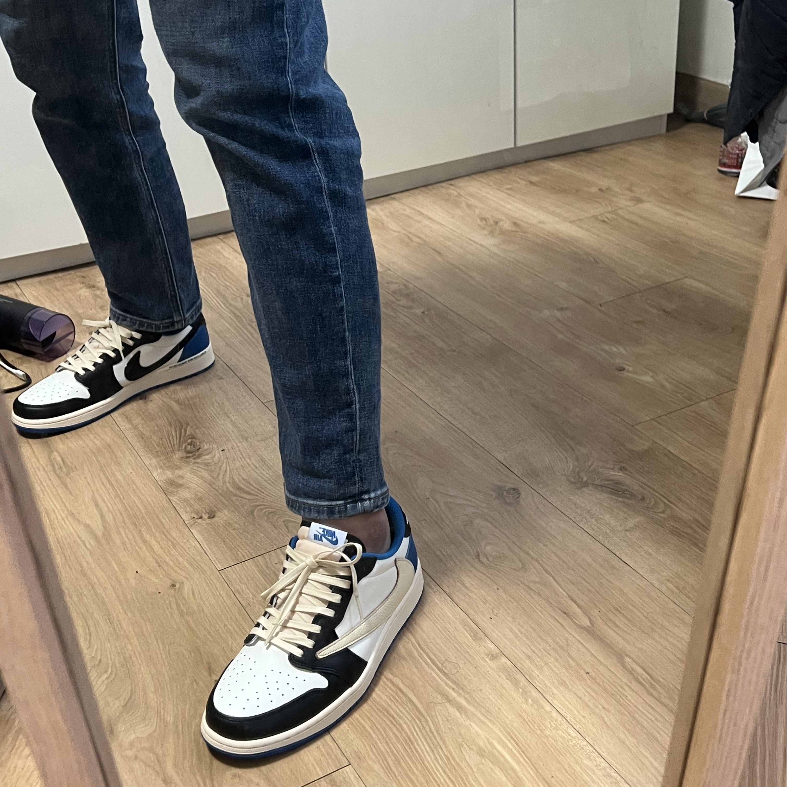 Jordan 1 x Travis Scott x Fragment Retro Low OG SP Military Blue, Moncler Cluny Long Down Jacket Black - 21FW 착용 스타일 - 2