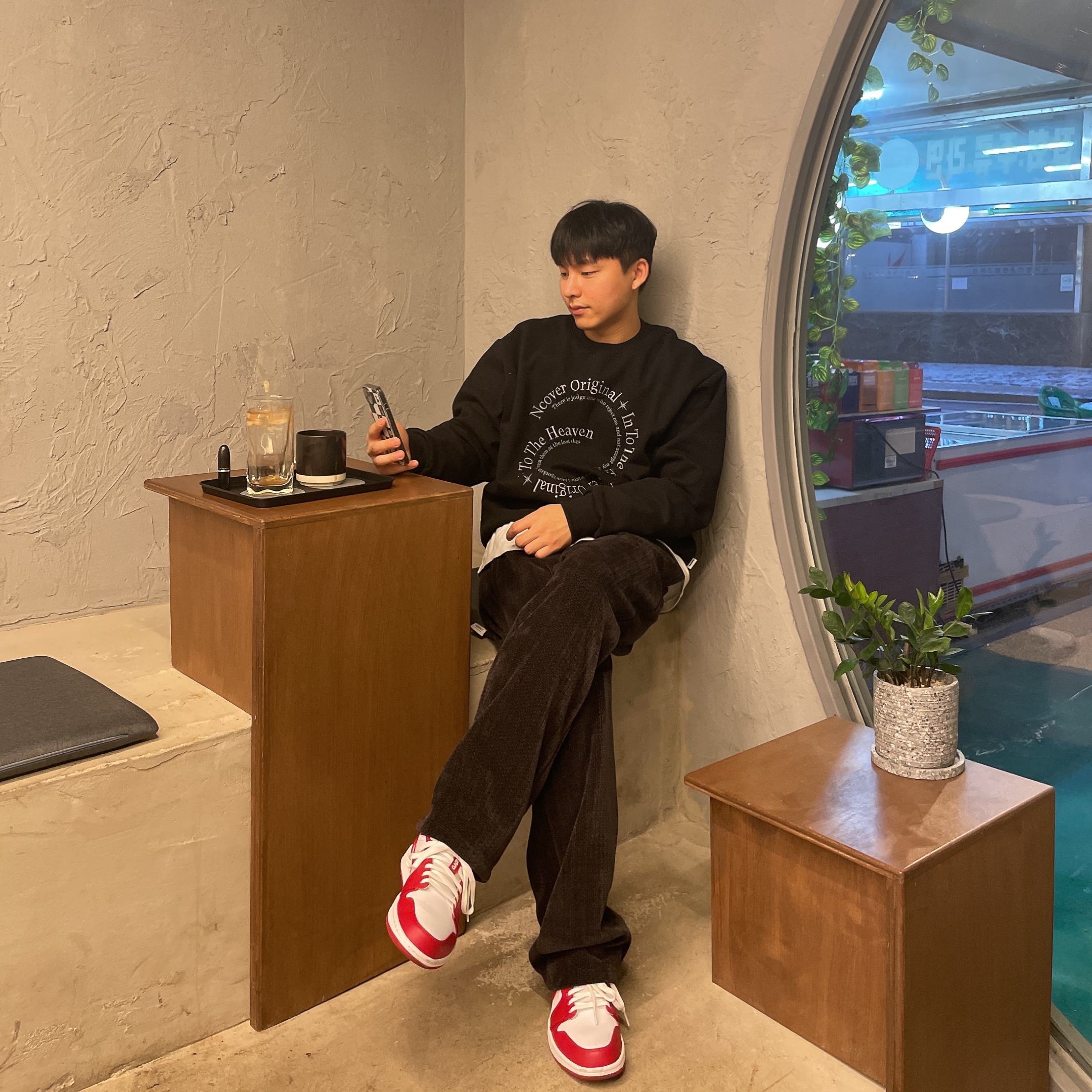 Jordan 1 Low Gym Red White 착용 스타일 - 1