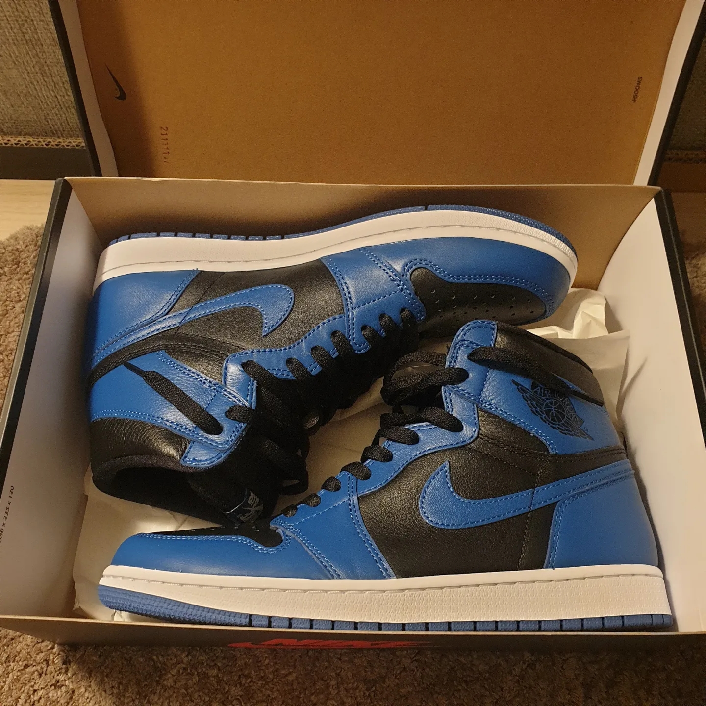 Jordan 1 Retro High OG Dark Marina Blue 착용 스타일 - 5