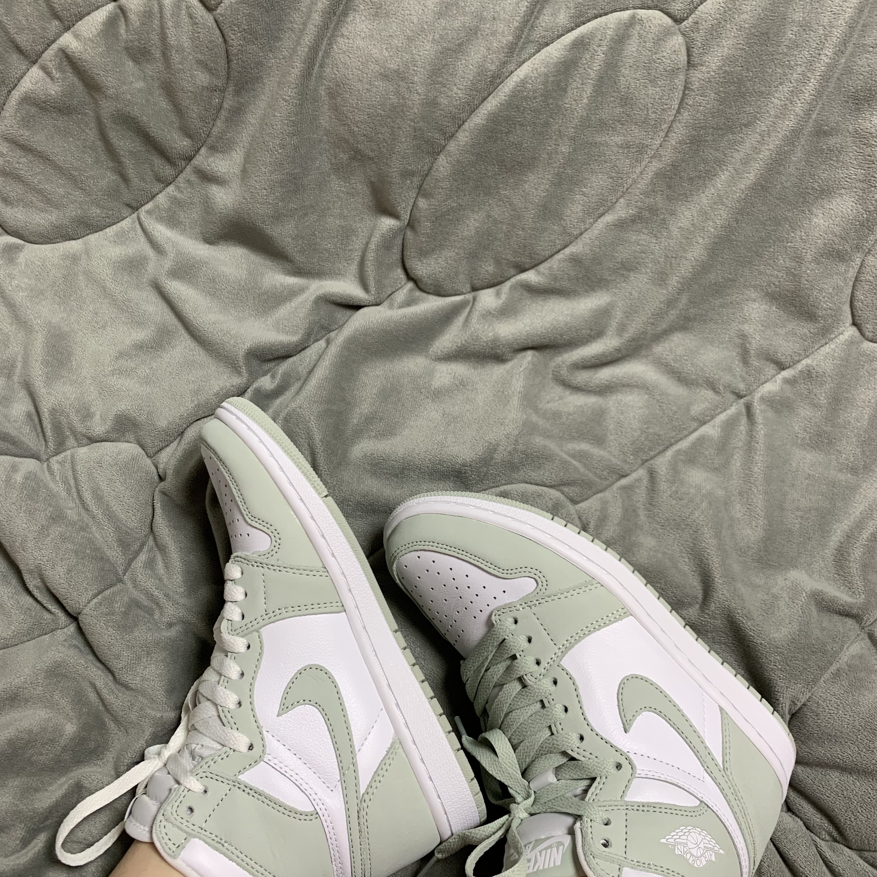 (W) Jordan 1 Retro High OG Seafoam 착용 스타일