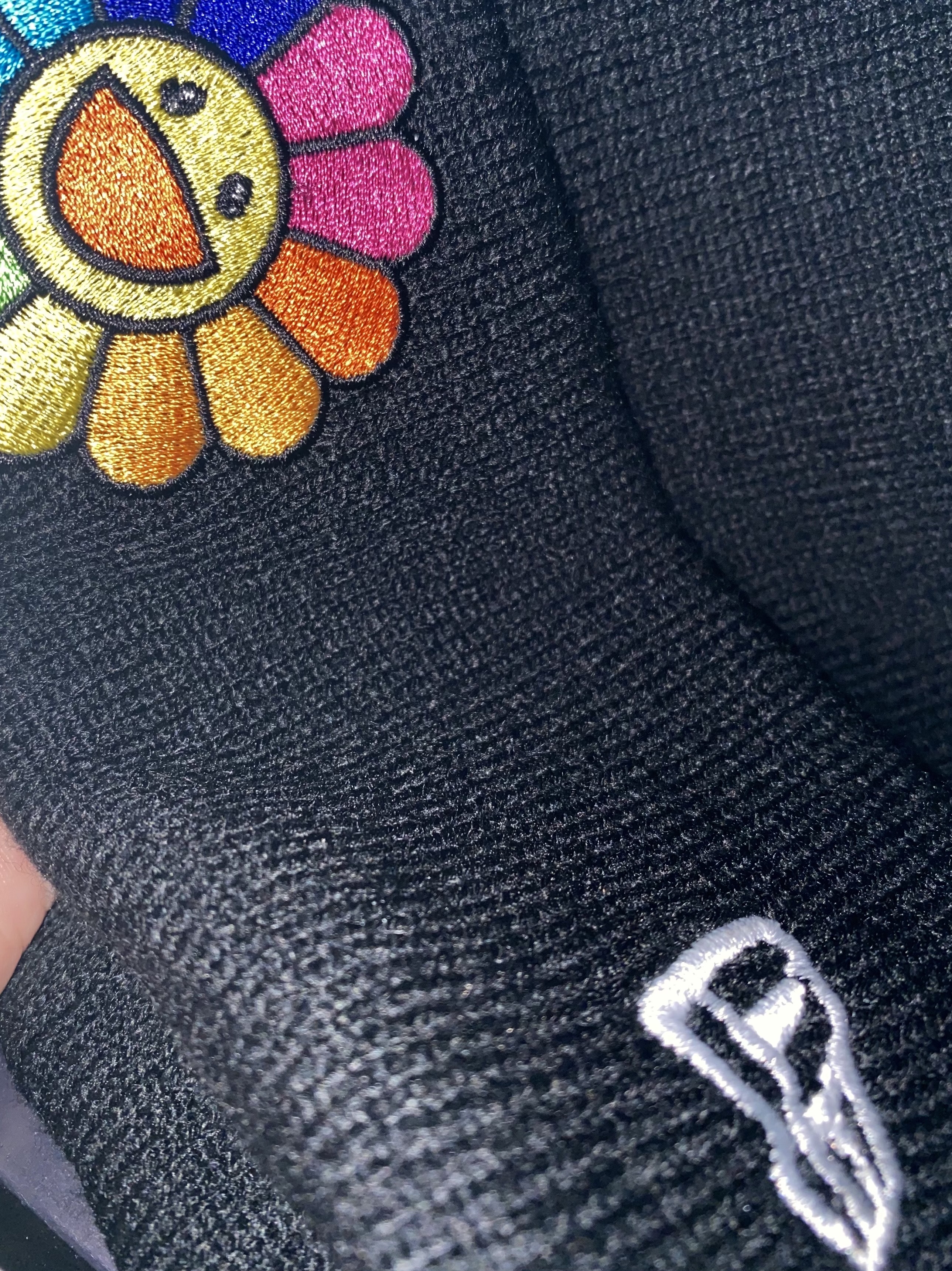 New Era x Murakami Takashi Ohana Beanie Black 착용 스타일 - 5