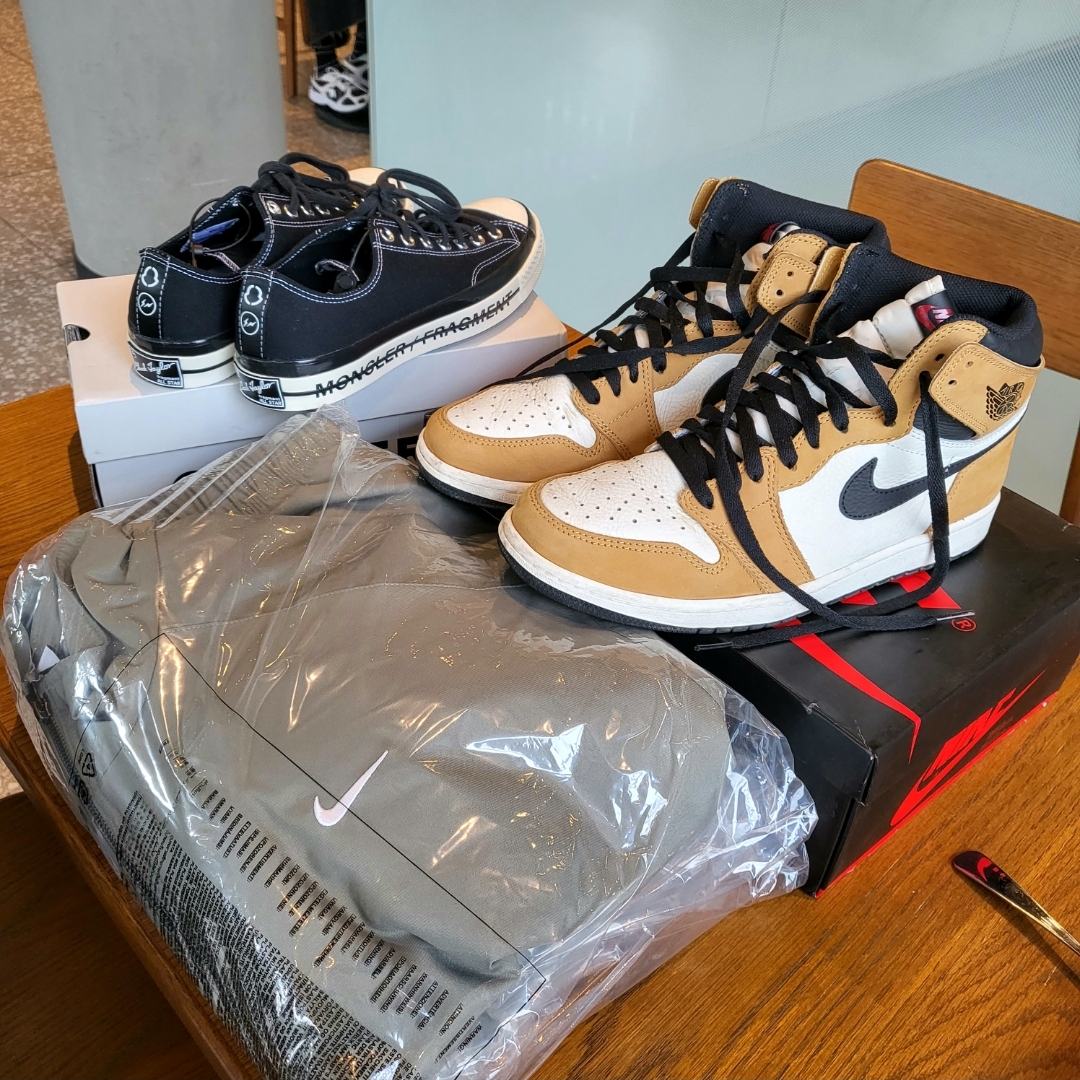 Converse x Moncler x Fragment Chuck 70 Ox Fraylor III Black, Jordan 1 Retro High Rookie of the Year 착용 스타일