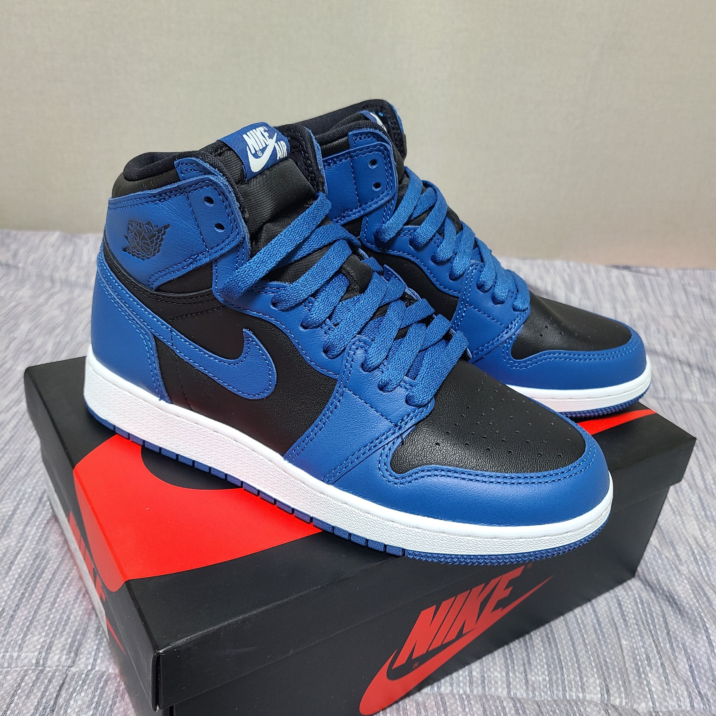 (GS) Jordan 1 Retro High OG Dark Marina Blue 착용 스타일 - 3
