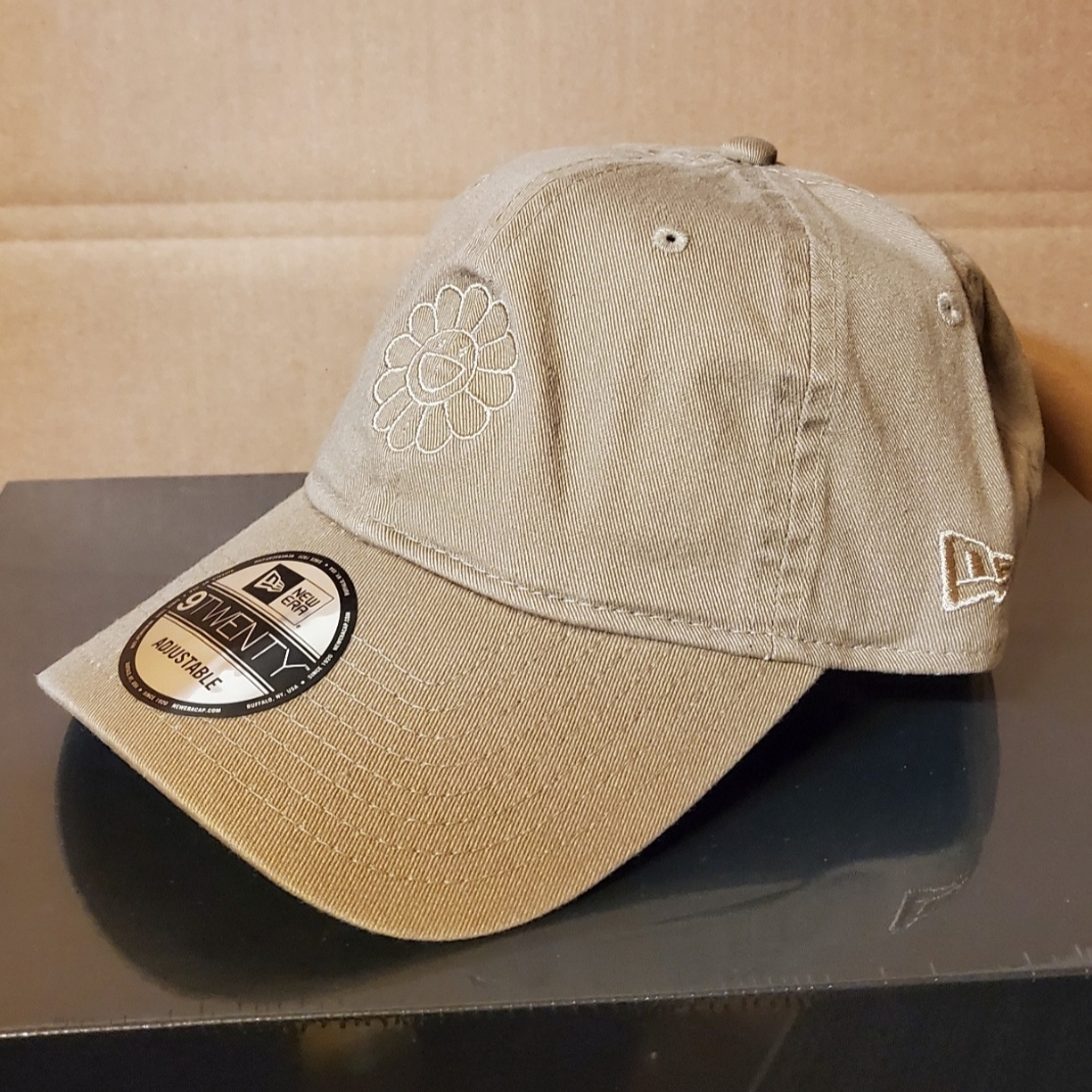 New Era x Murakami Takashi Ohana Unstructured Cap Beige 착용 스타일