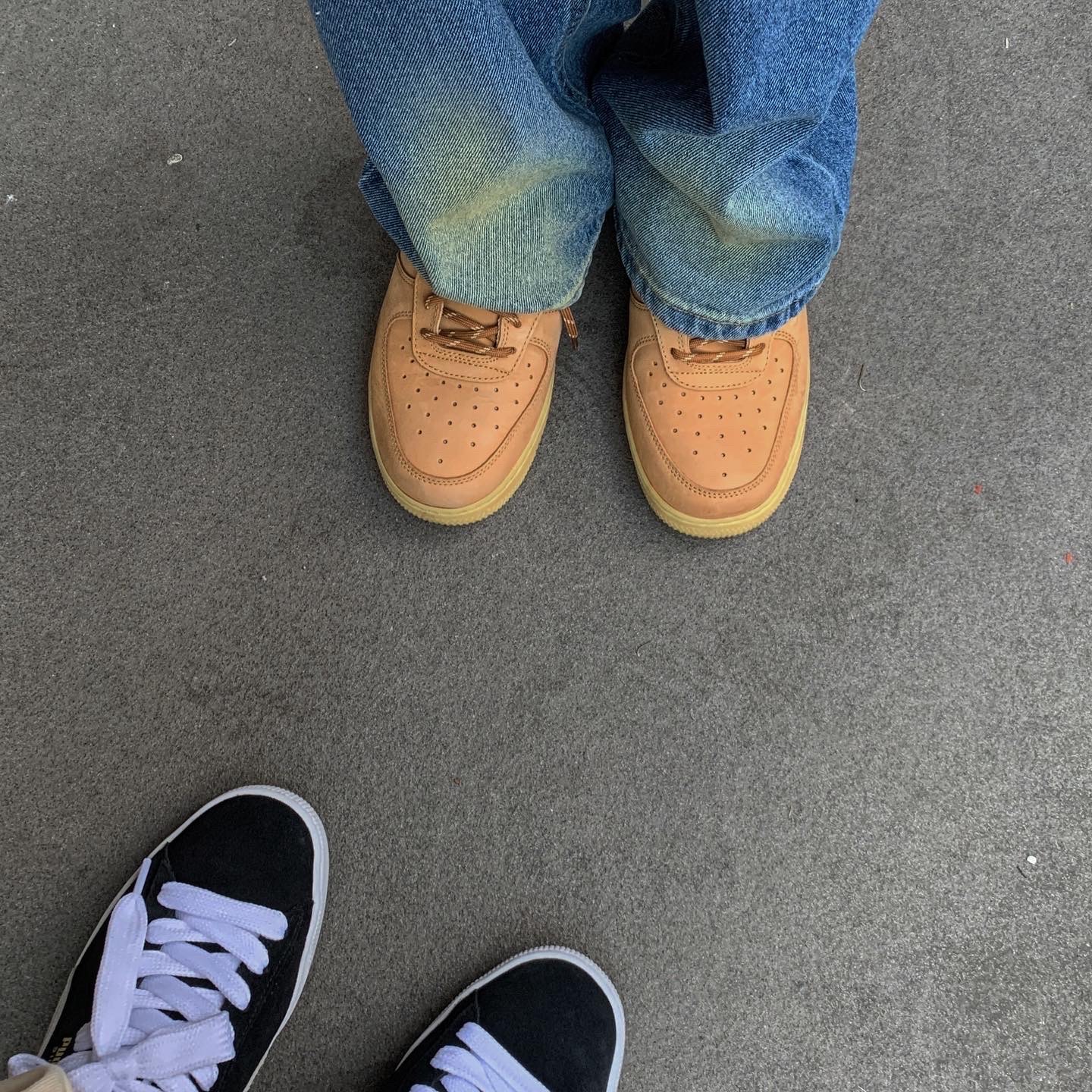 Nike Air Force 1 '07 WB Flax 착용 스타일 - 4