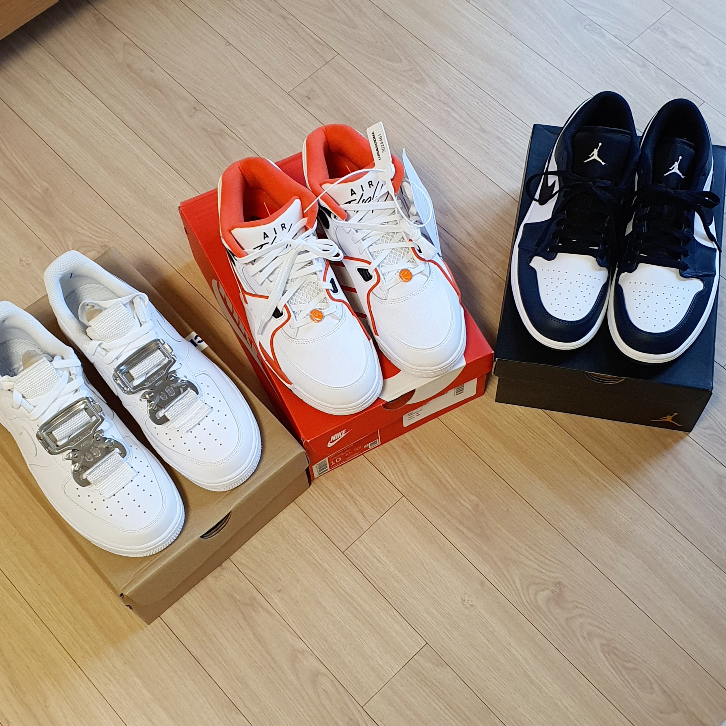 Jordan 1 Low Dark Teal, Nike Air Force 1 '07 Low White 착용 스타일