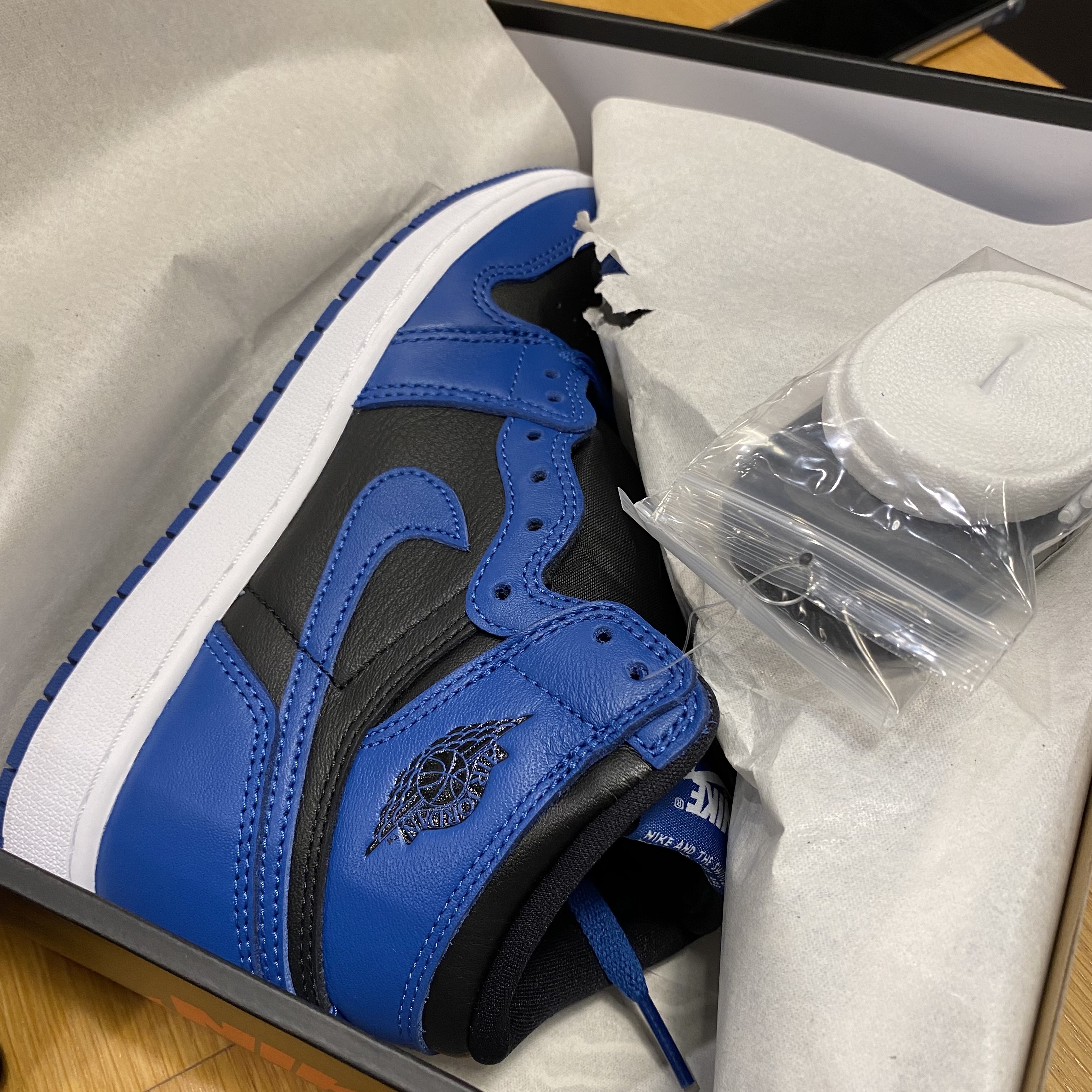 Jordan 1 Retro High OG Dark Marina Blue, (GS) Jordan 1 Retro High OG Dark Marina Blue 착용 스타일 - 1