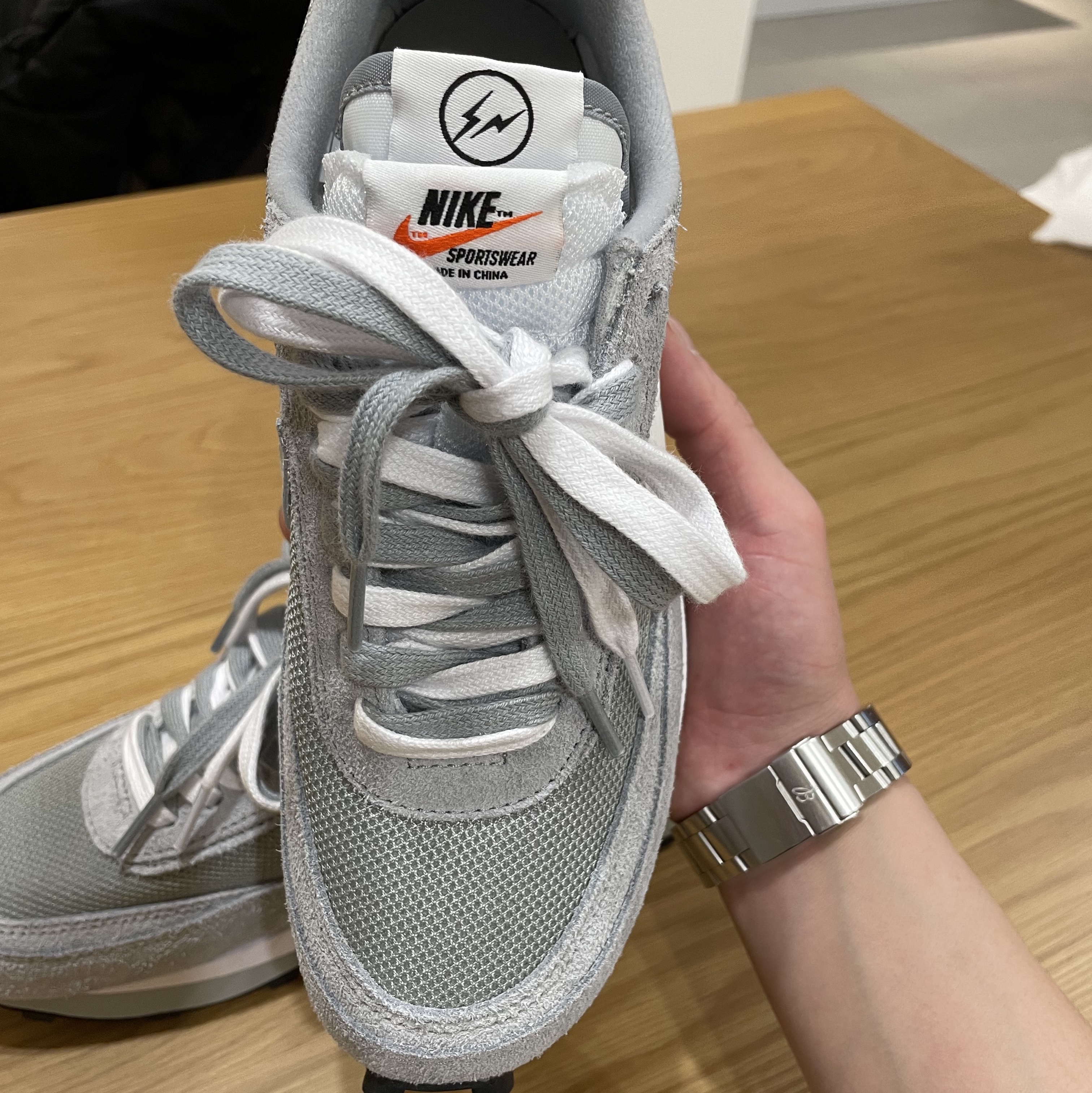 Nike x Sacai x Fragment LDWaffle Light Smoke Grey 착용 스타일