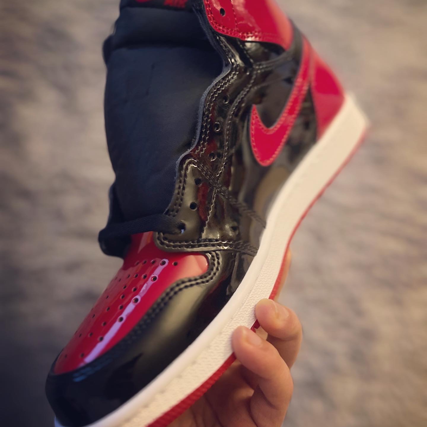 Jordan 1 Retro High OG Patent Bred 착용 스타일 - 2