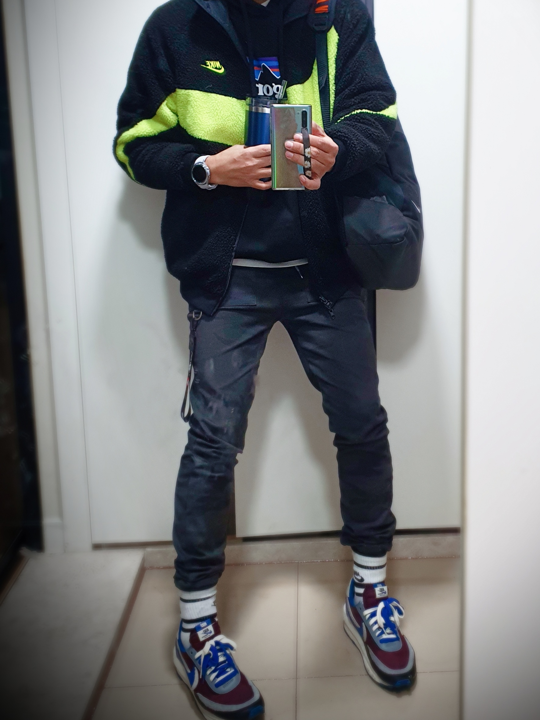 Nike x Sacai x Undercover LDWaffle Night Maroon Team Royal, Nike Big Swoosh Full Zip Jacket Black Volt 착용 스타일
