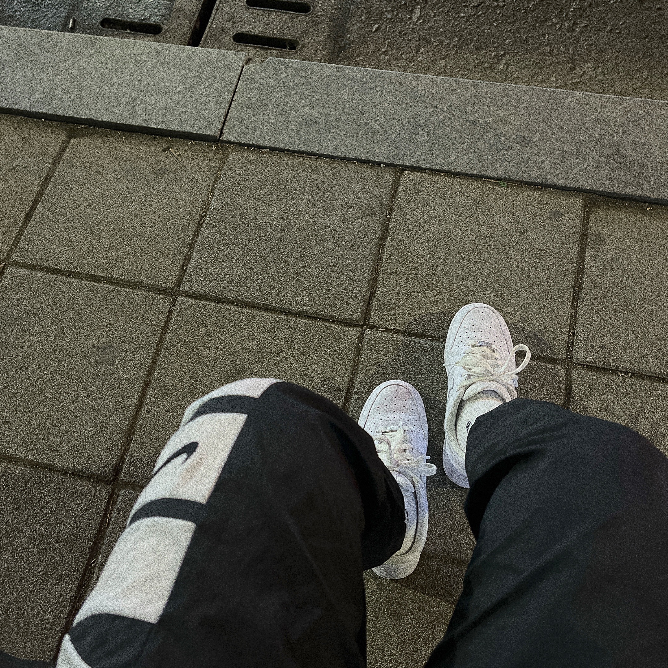 (W) Nike Air Force 1 '07 Low White 착용 스타일 - 1
