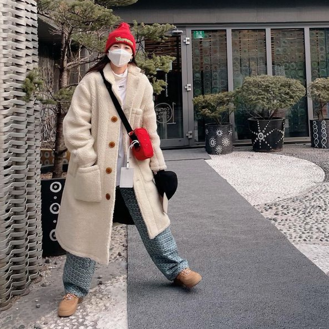 Nike x Supreme Air Force 1 Low Flax, Supreme Shrek Beanie Cardinal - 21FW 착용 스타일 - 3