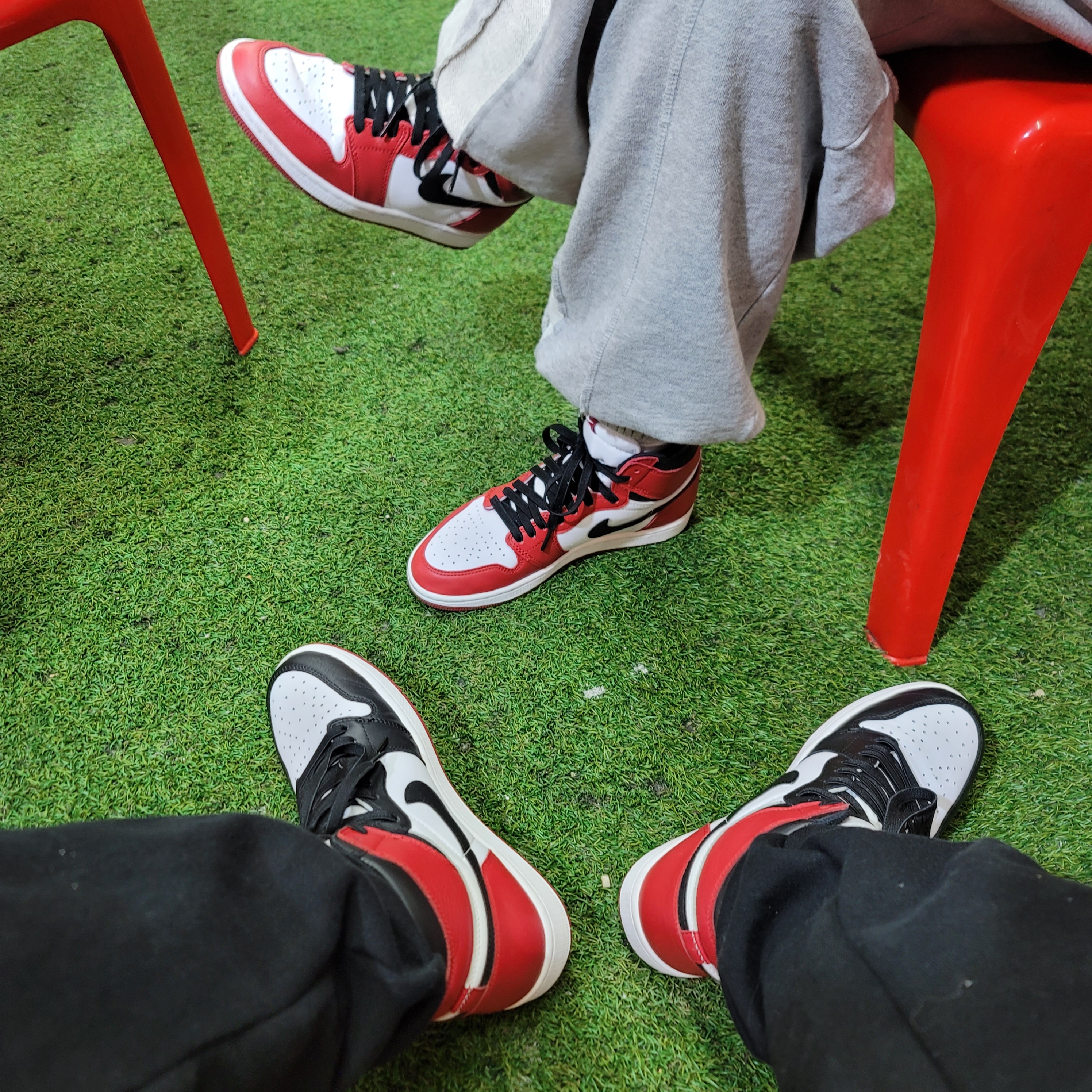 Jordan 1 Retro High OG Chicago 2015, Jordan 1 Retro High OG Black Toe 2016 착용 스타일 - 1